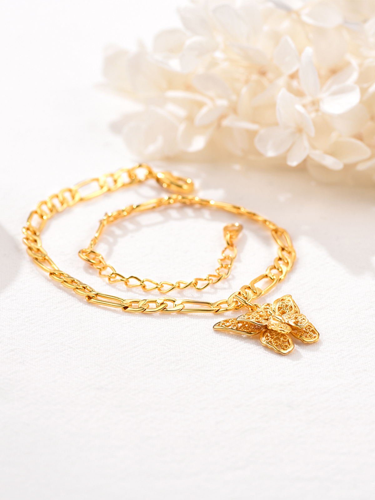 4.5mm Thick Butterfly Figaro Chain Anklet in 18K Gold