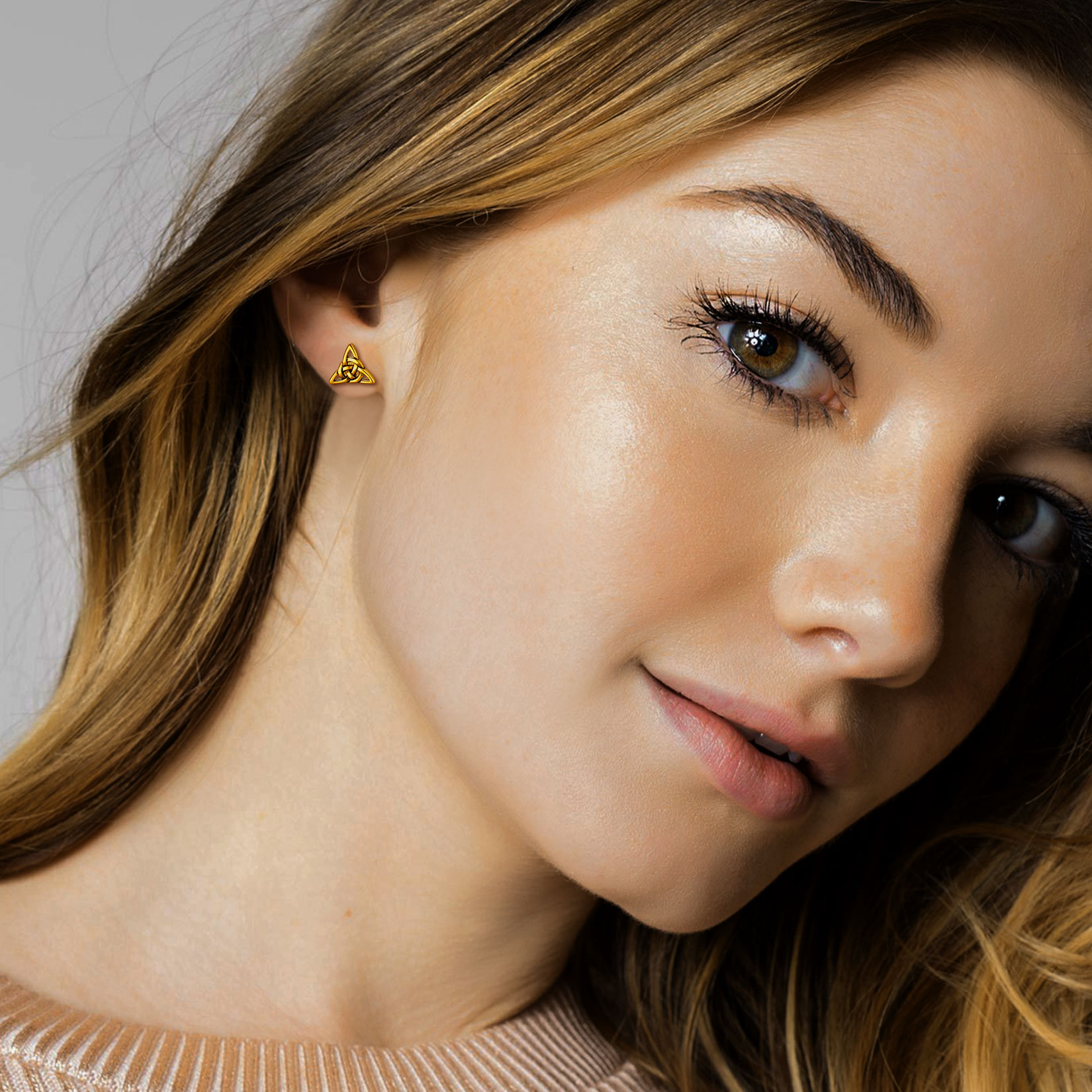 Celtic Knot Stud Earrings for Women-01