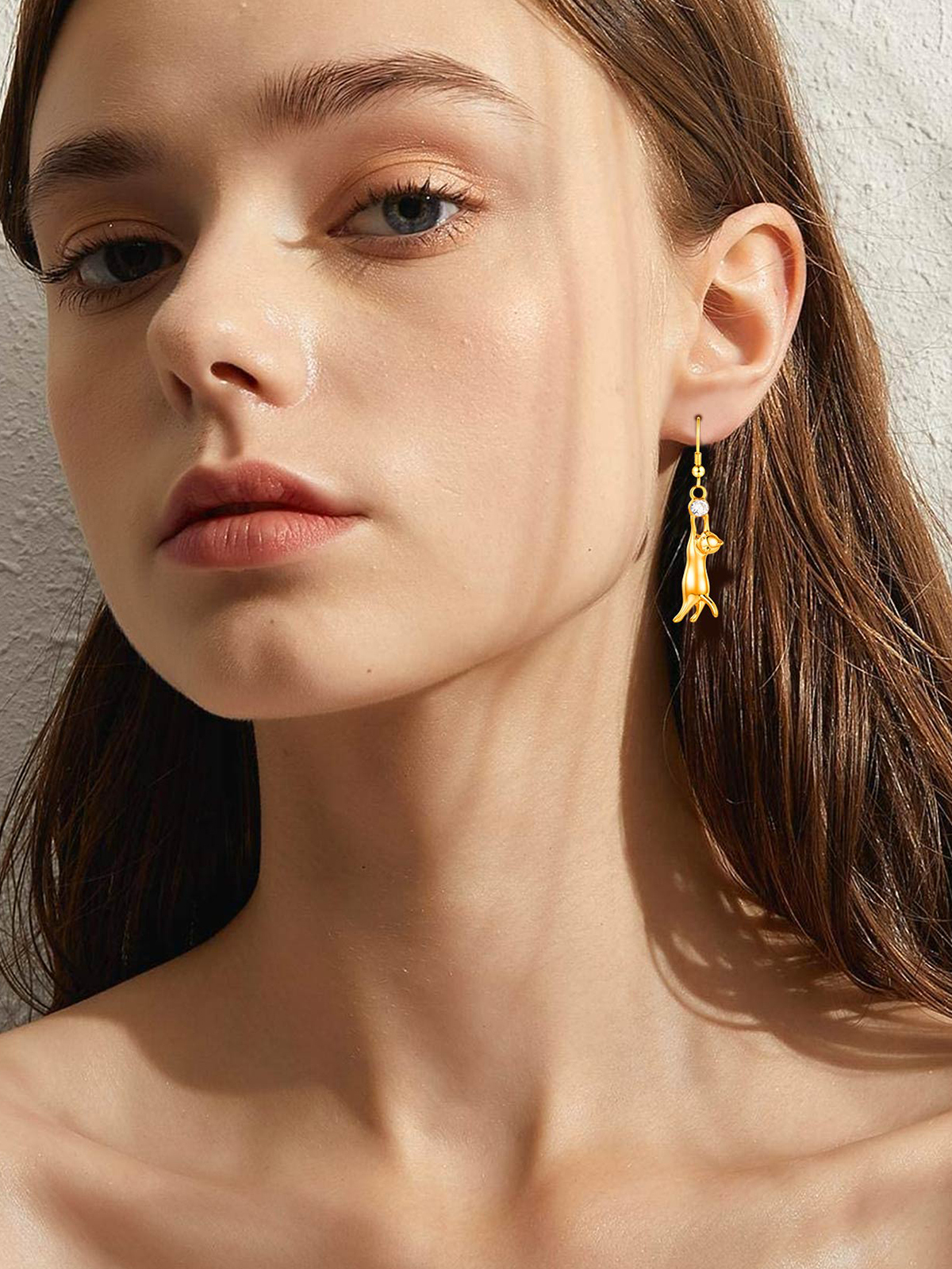 Cute Cat Dangle Drop Earrings With Rhinestone in 18K Gold
