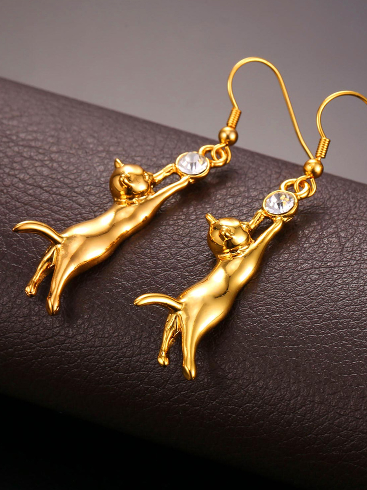 Cute Cat Dangle Drop Earrings With Rhinestone in 18K Gold