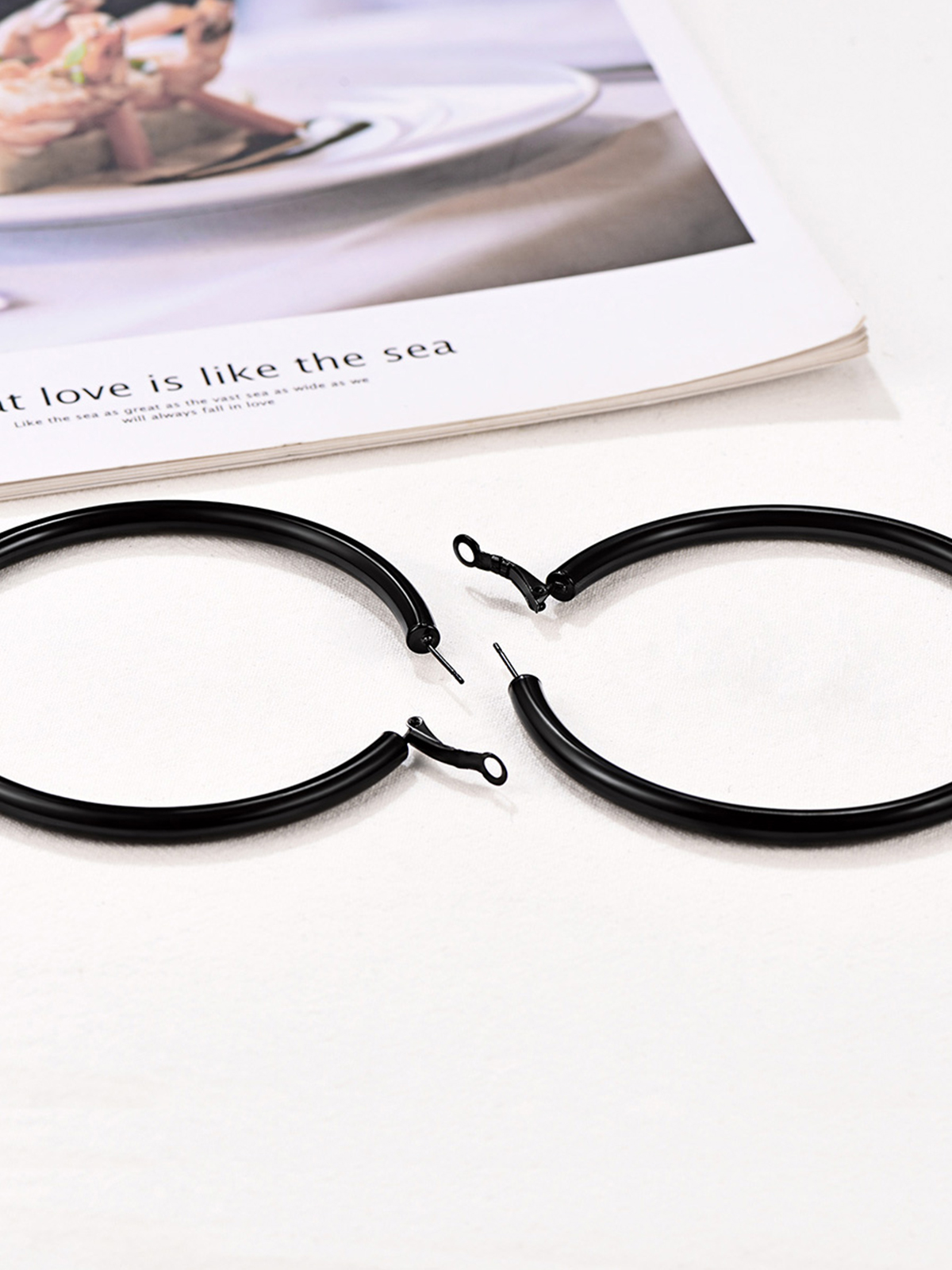 Square Black Cubic Zirconia Double Row Huggie Hoop Earrings In 10K Gold - Foto 10