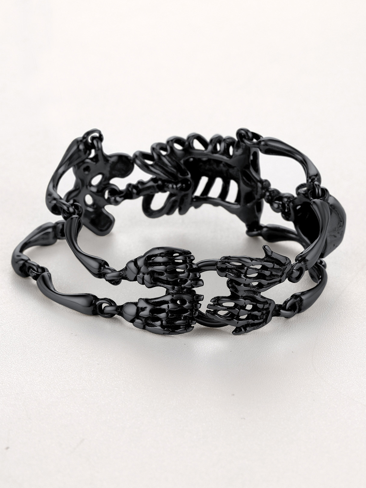 35mm Chunky Gothic Skull Bracelet in Black