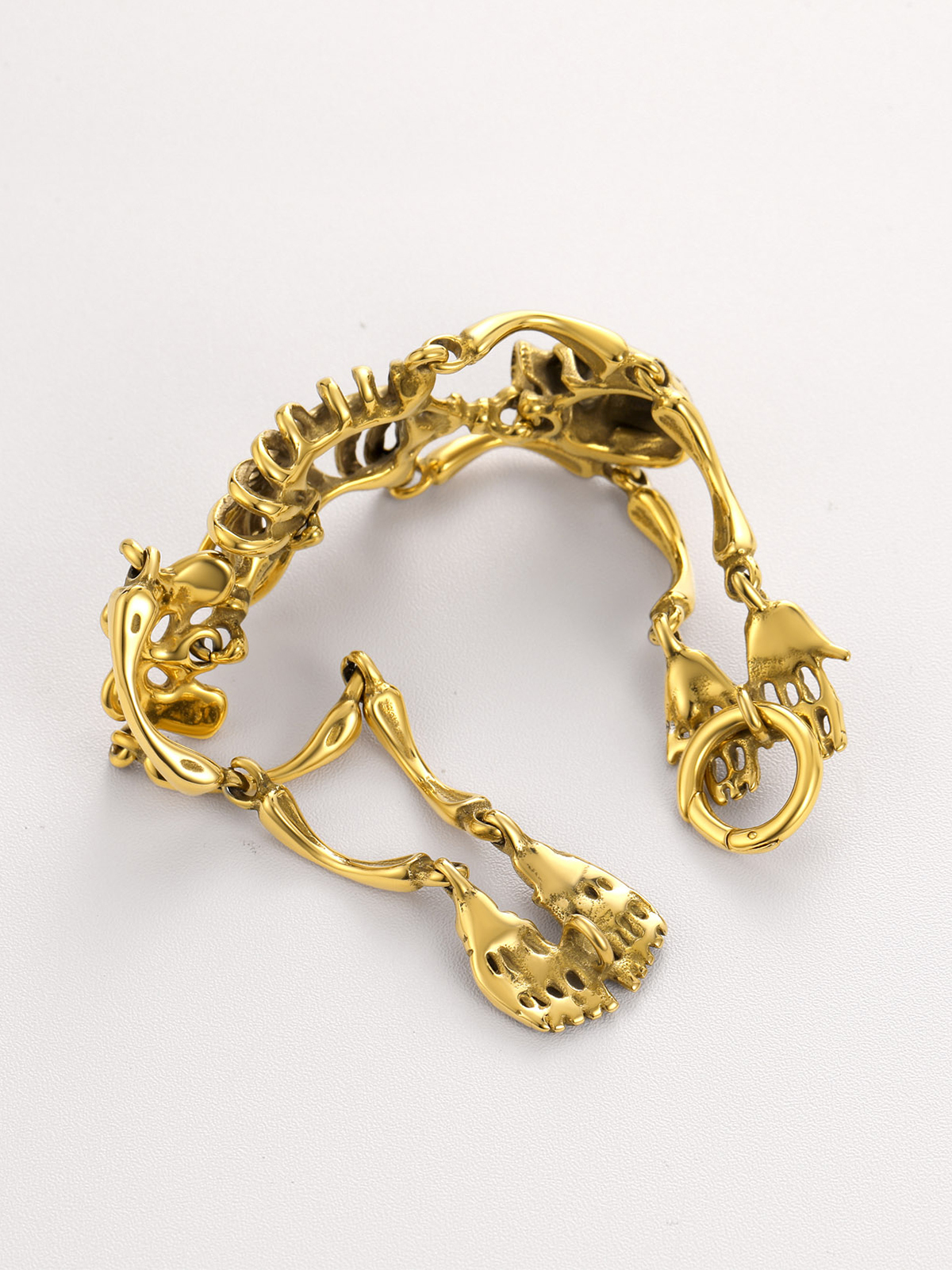 35mm Chunky Gothic Skull Bracelet in 18K Gold