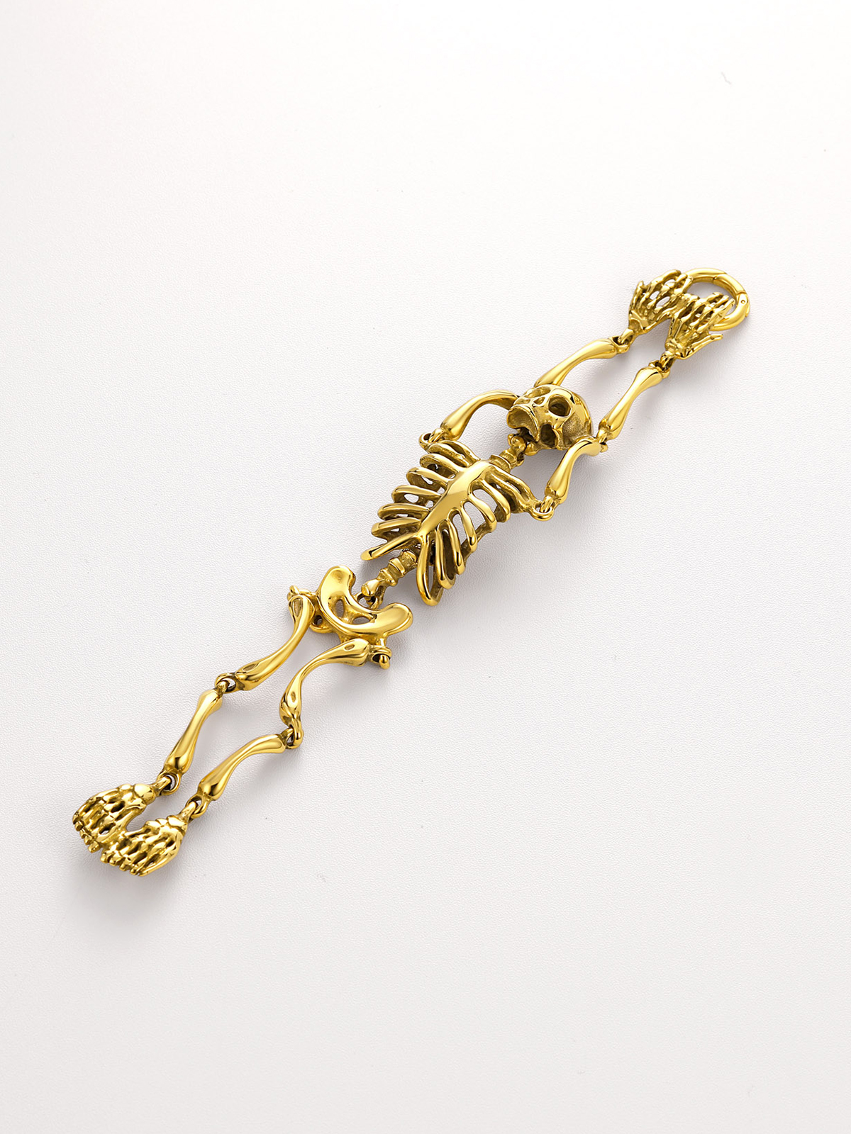 35mm Chunky Gothic Skull Bracelet in 18K Gold
