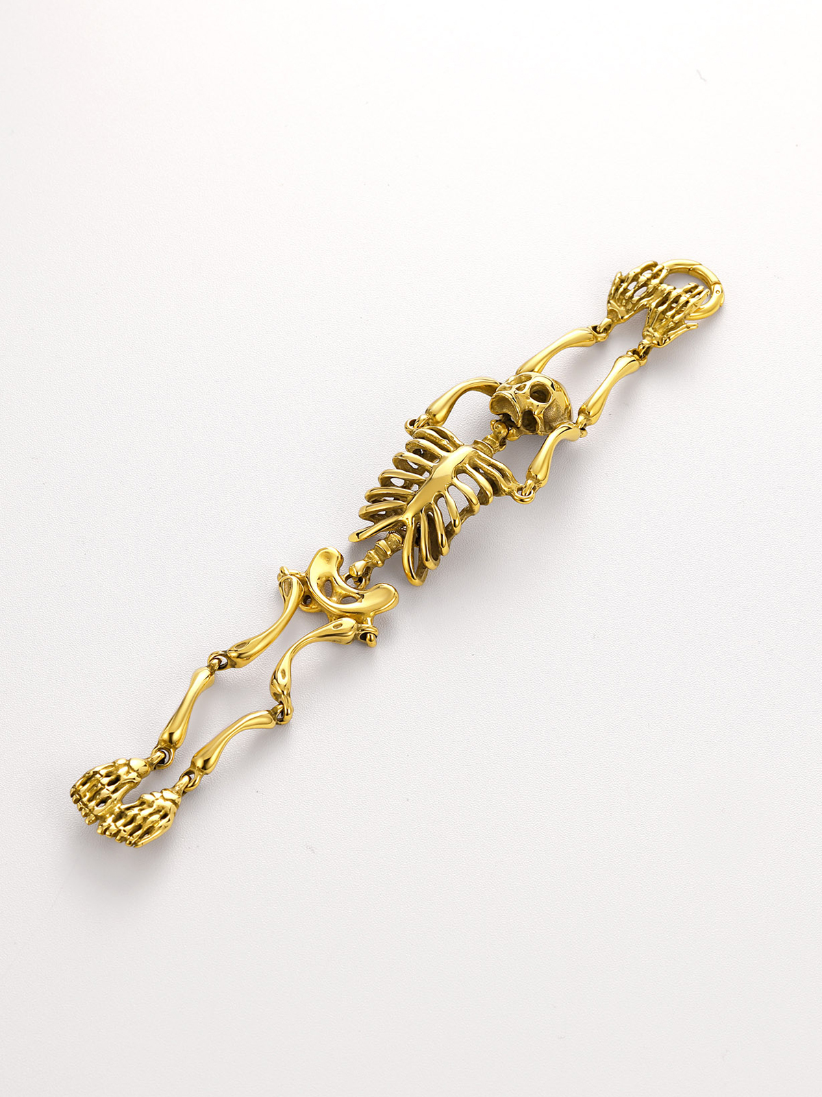 35mm Chunky Gothic Skull Bracelet in 18K Gold