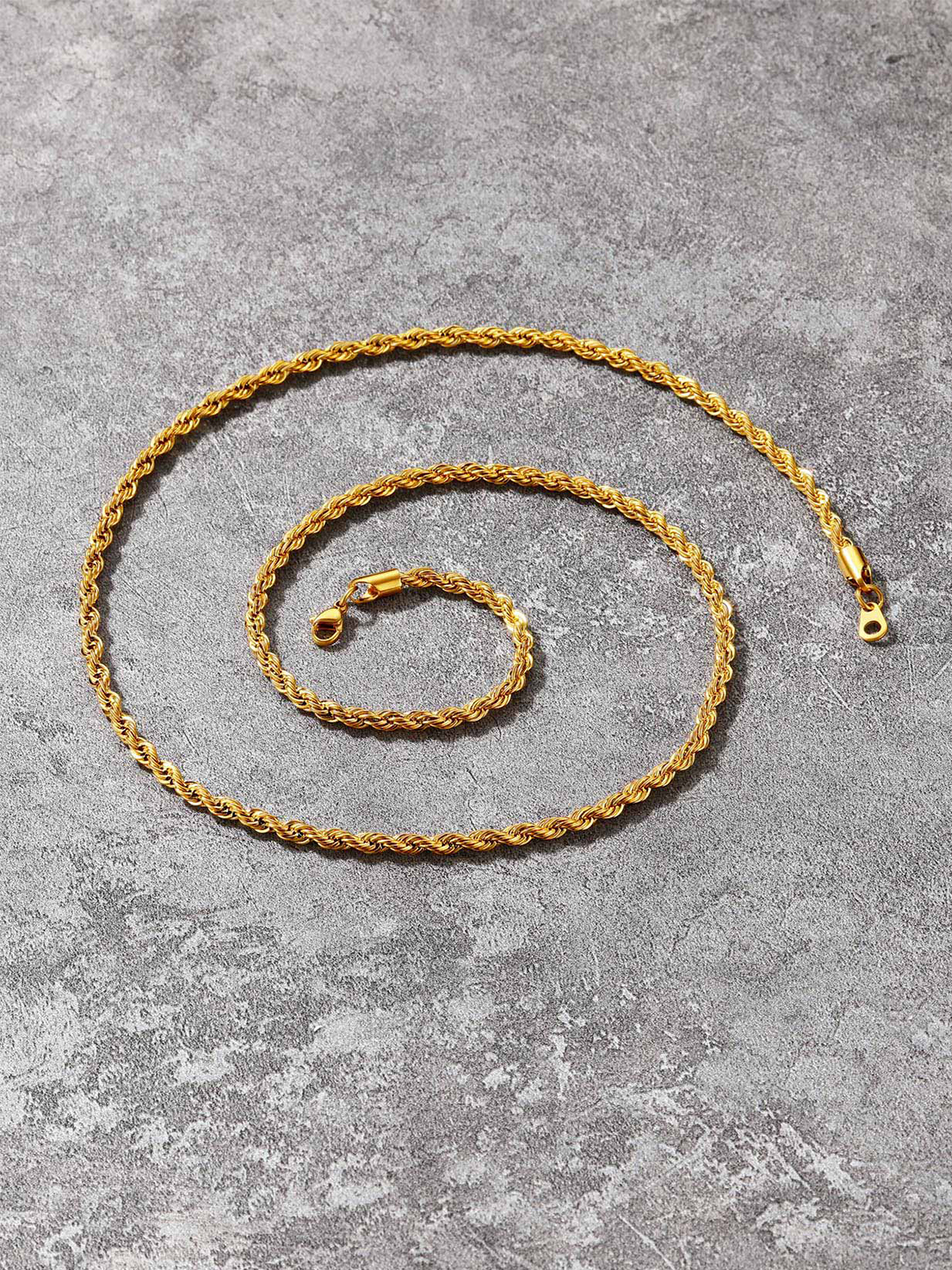 3mm Thick Twisted Rope Chain Necklace in 18K Gold Plated