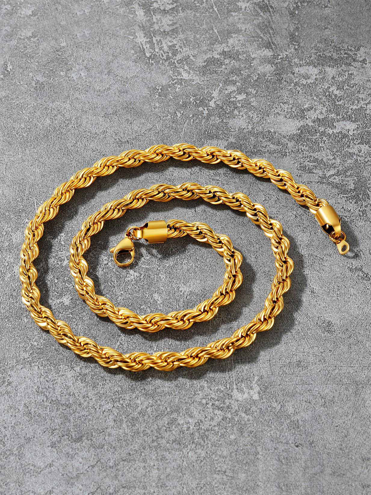 9mm Thick Twisted Rope Chain Necklace in 18K Gold Plated