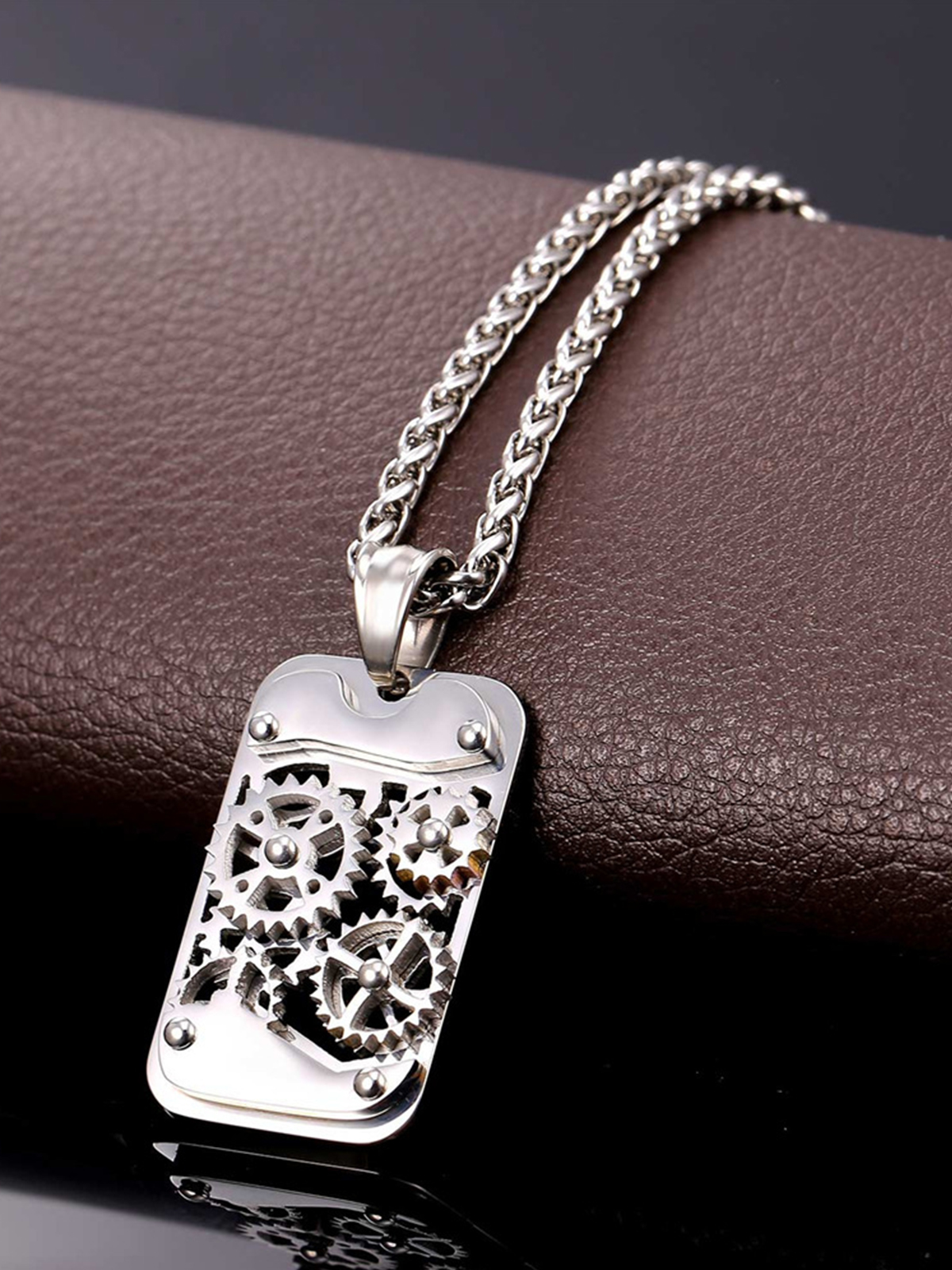 Rotatable Gear Pendant Steampunk Necklace in Stainless Plated