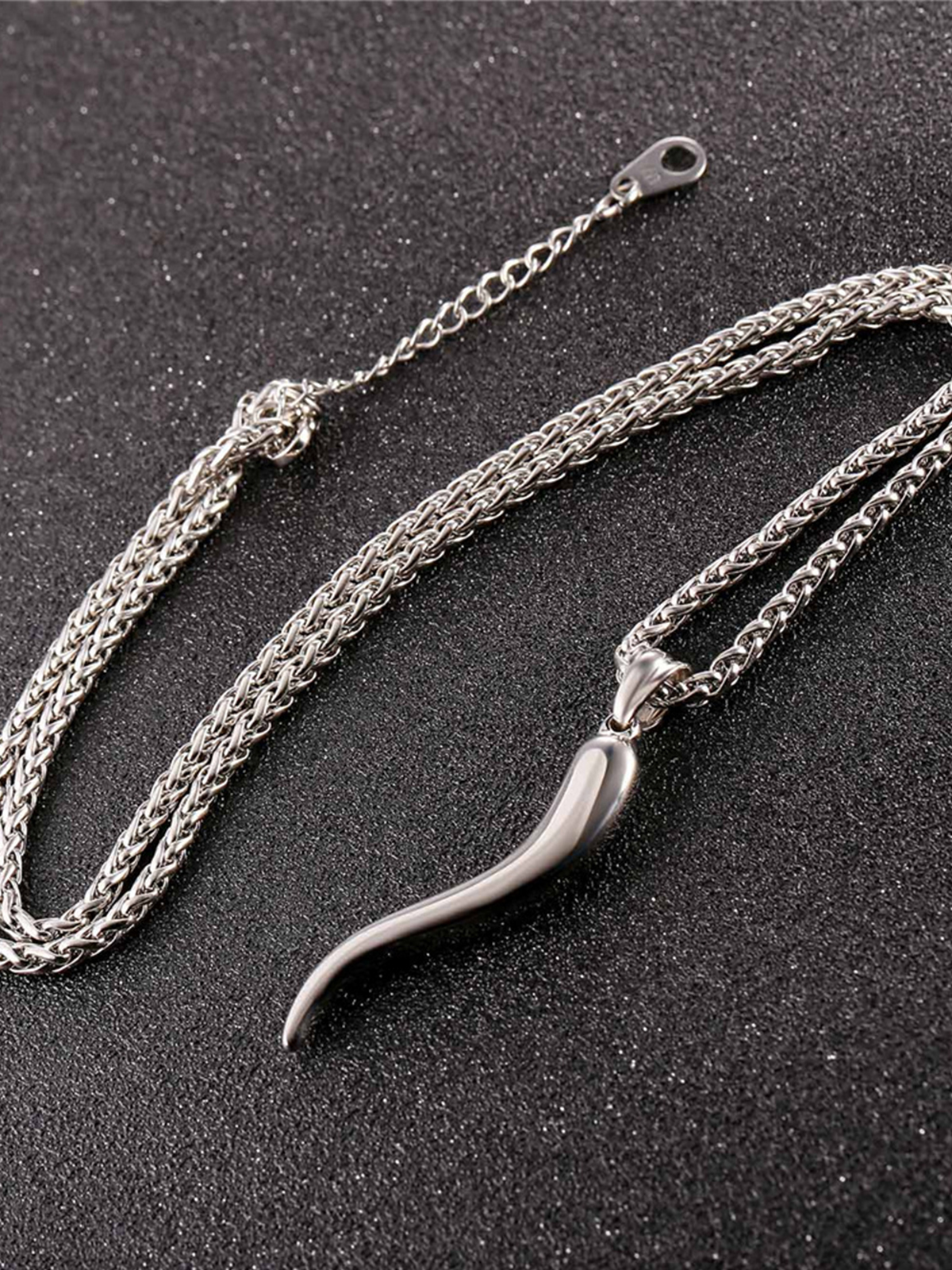 Italian Horn Pendant Cornicello Necklace in Silver