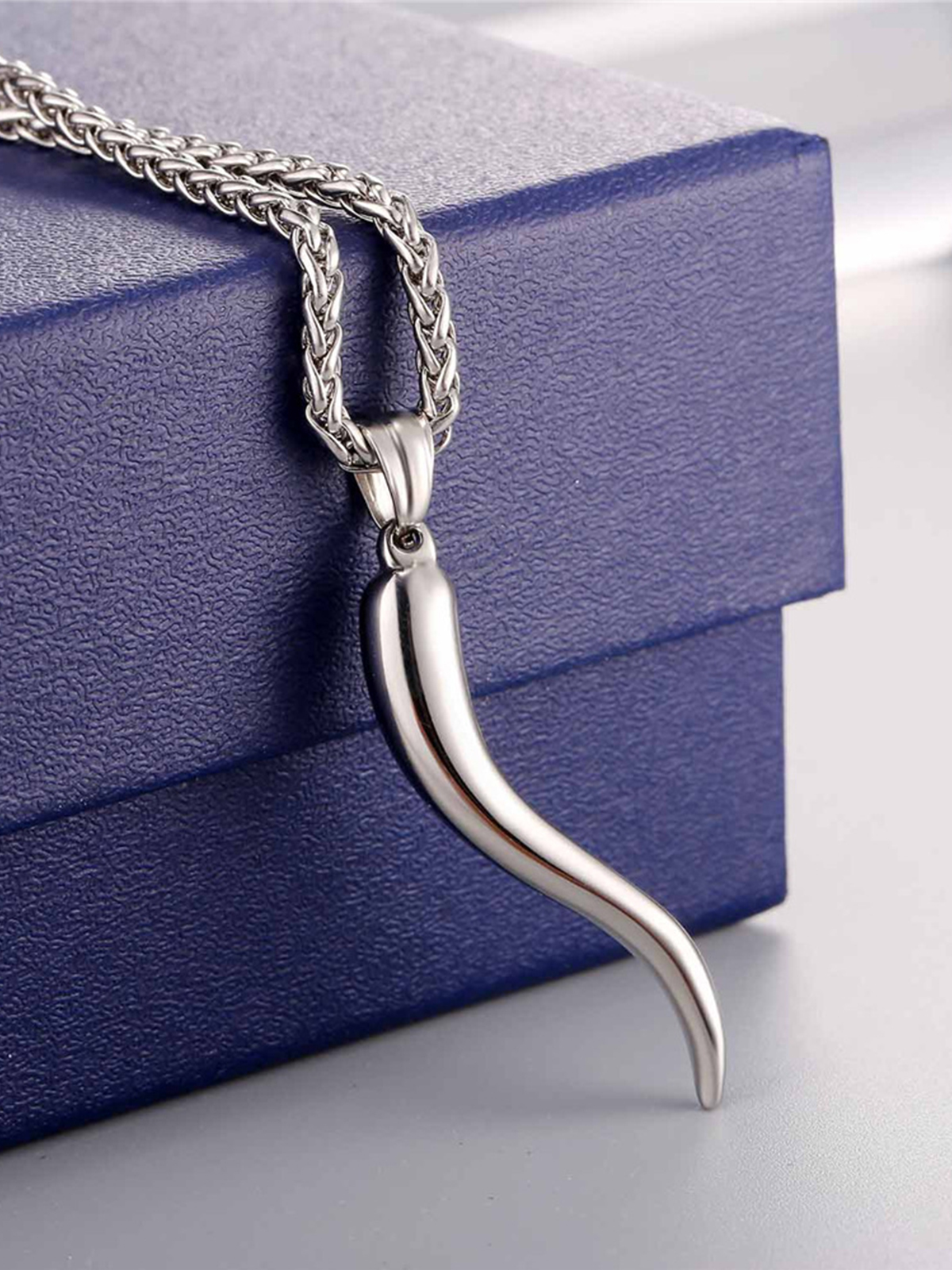 Italian Horn Pendant Cornicello Necklace in Silver