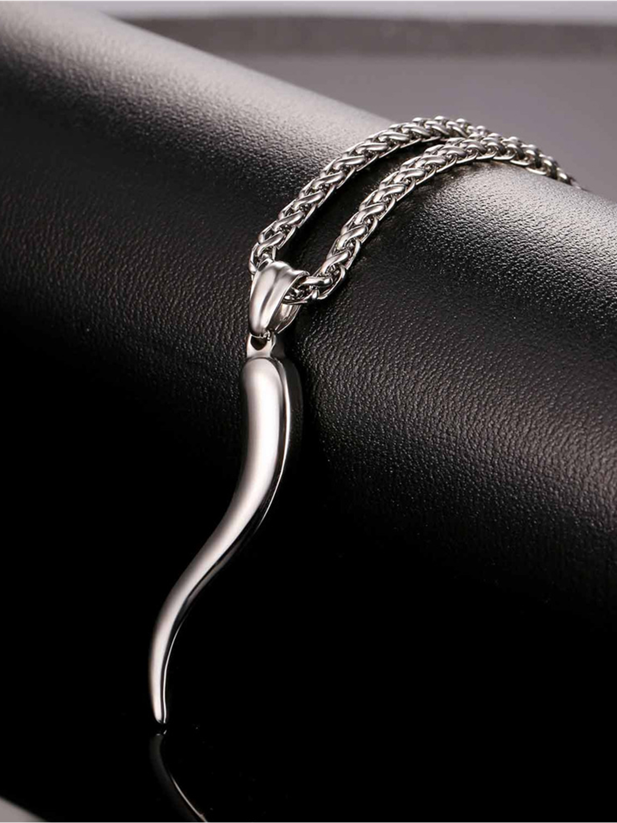 Italian Horn Pendant Cornicello Necklace in Silver