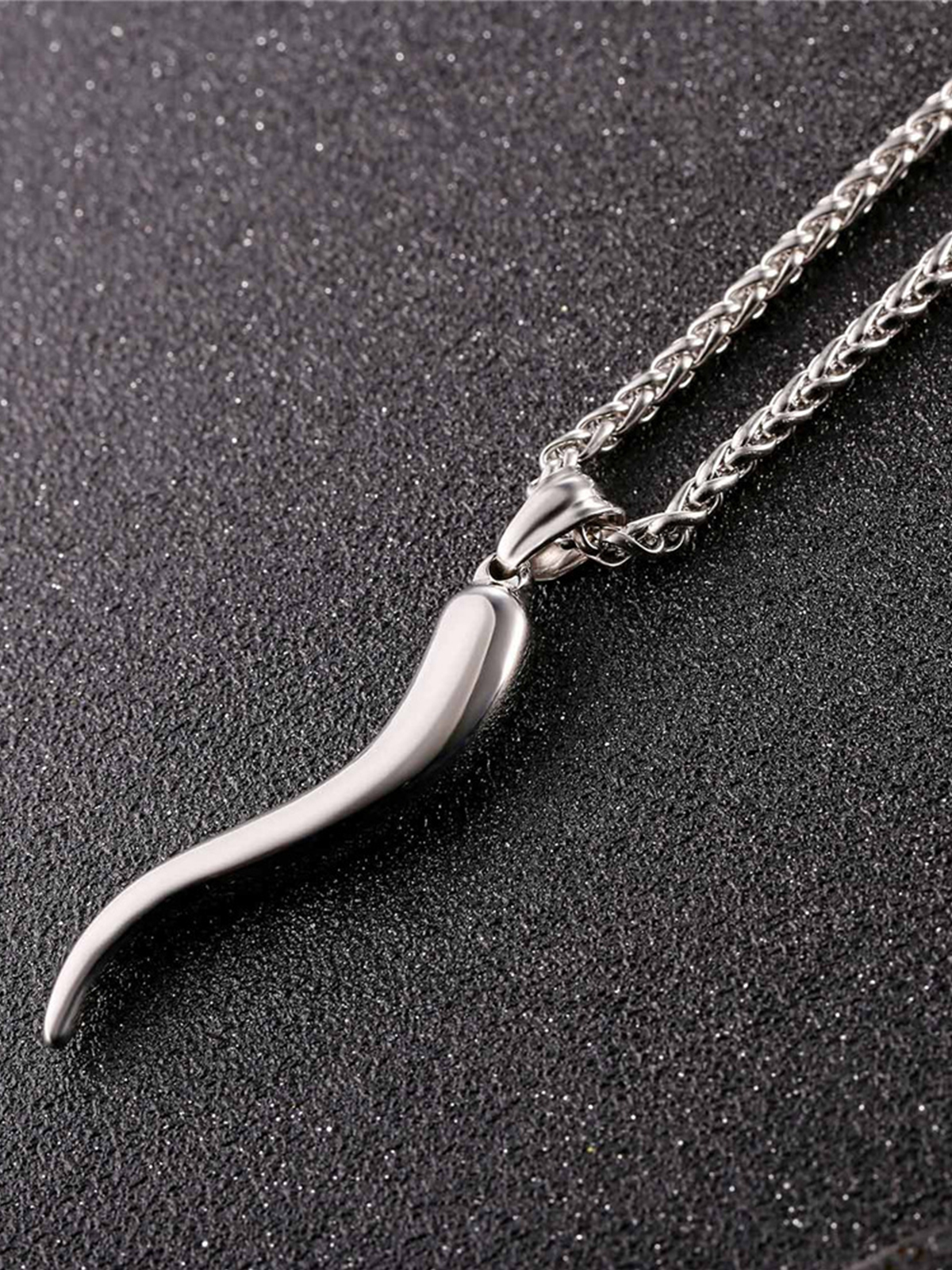 Italian Horn Pendant Cornicello Necklace in Silver