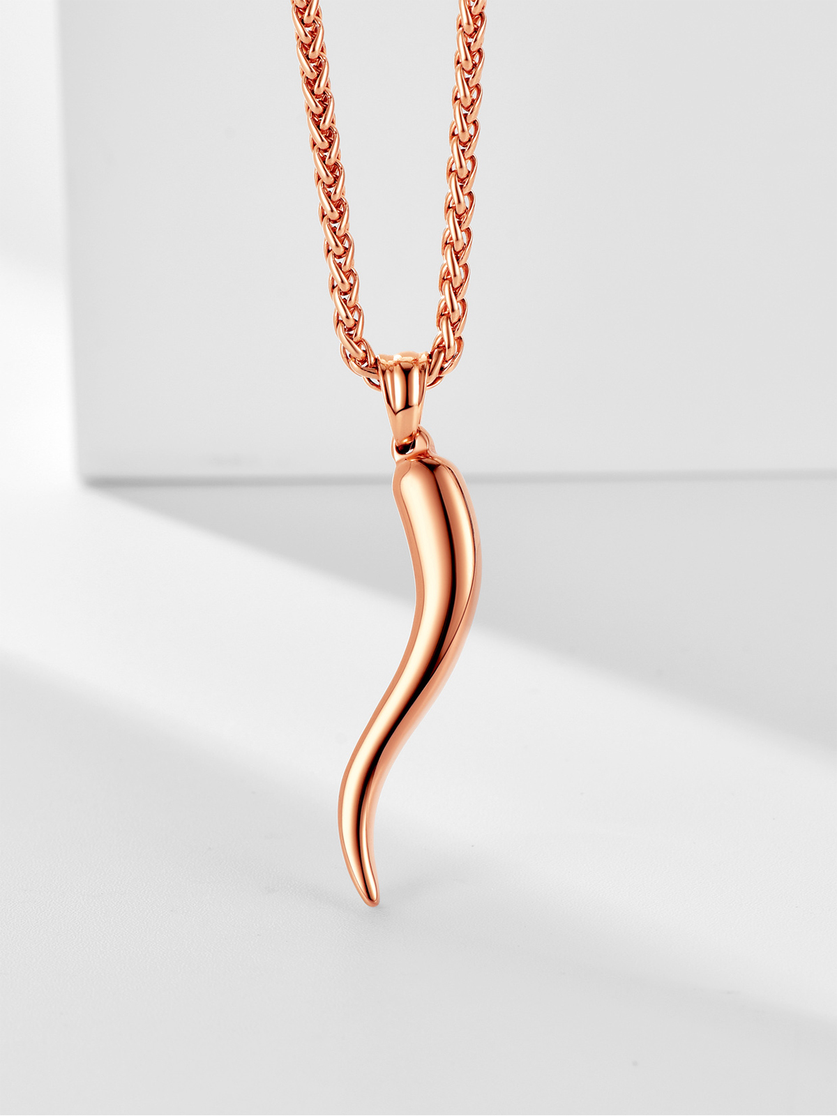 Italian Horn Pendant Cornicello Necklace in Rose Gold