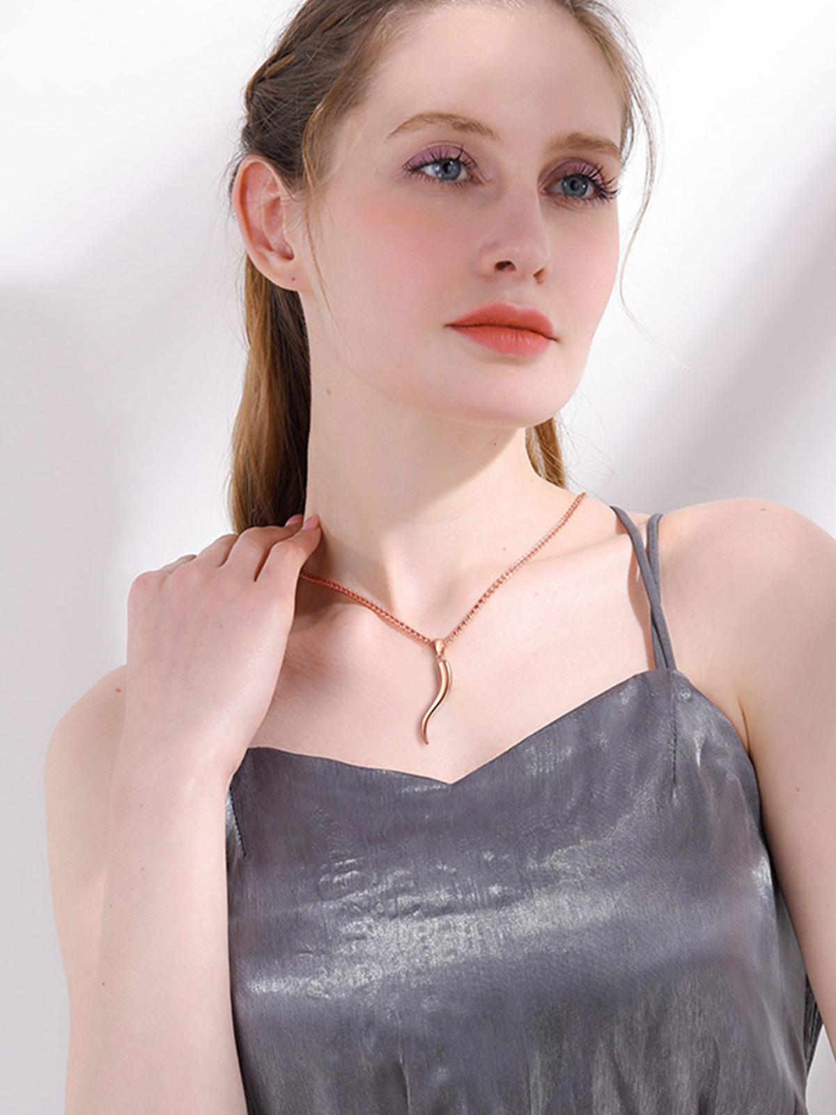 Italian Horn Pendant Cornicello Necklace in Rose Gold