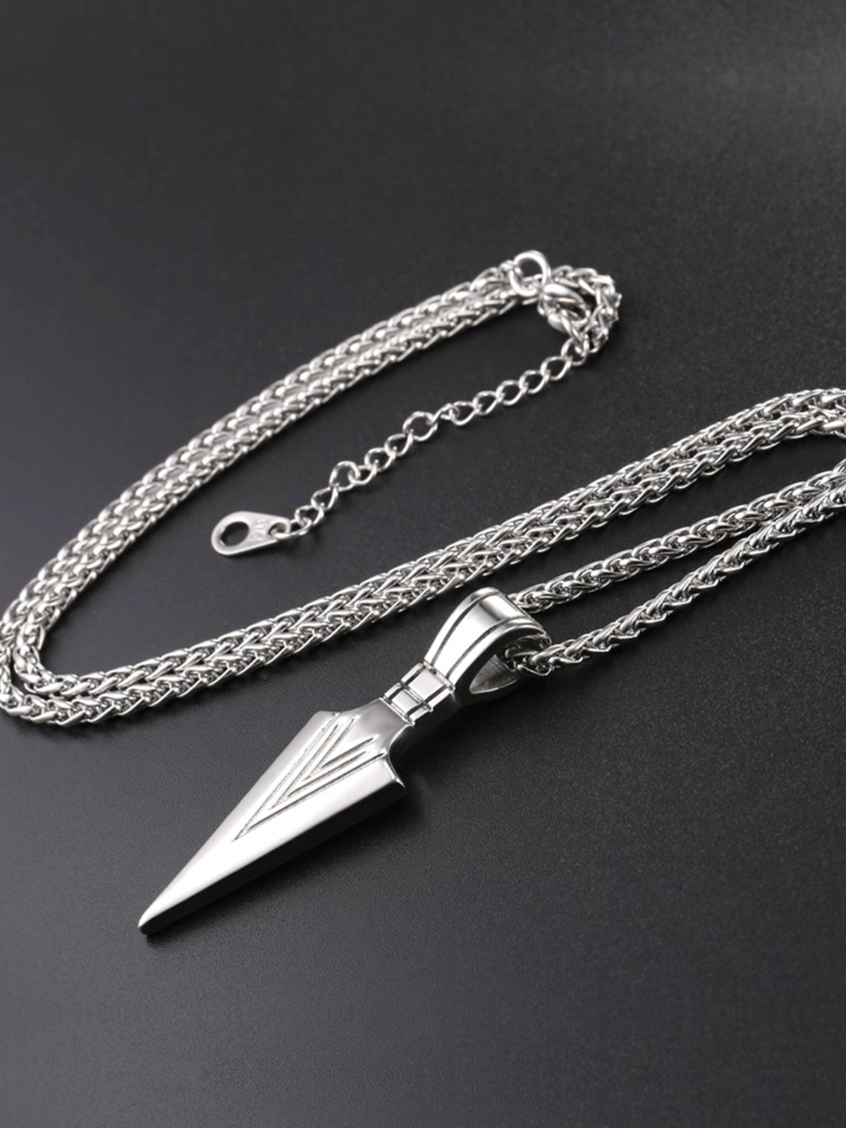 Arrowhead Necklace Spear Point Pendant in Stainless