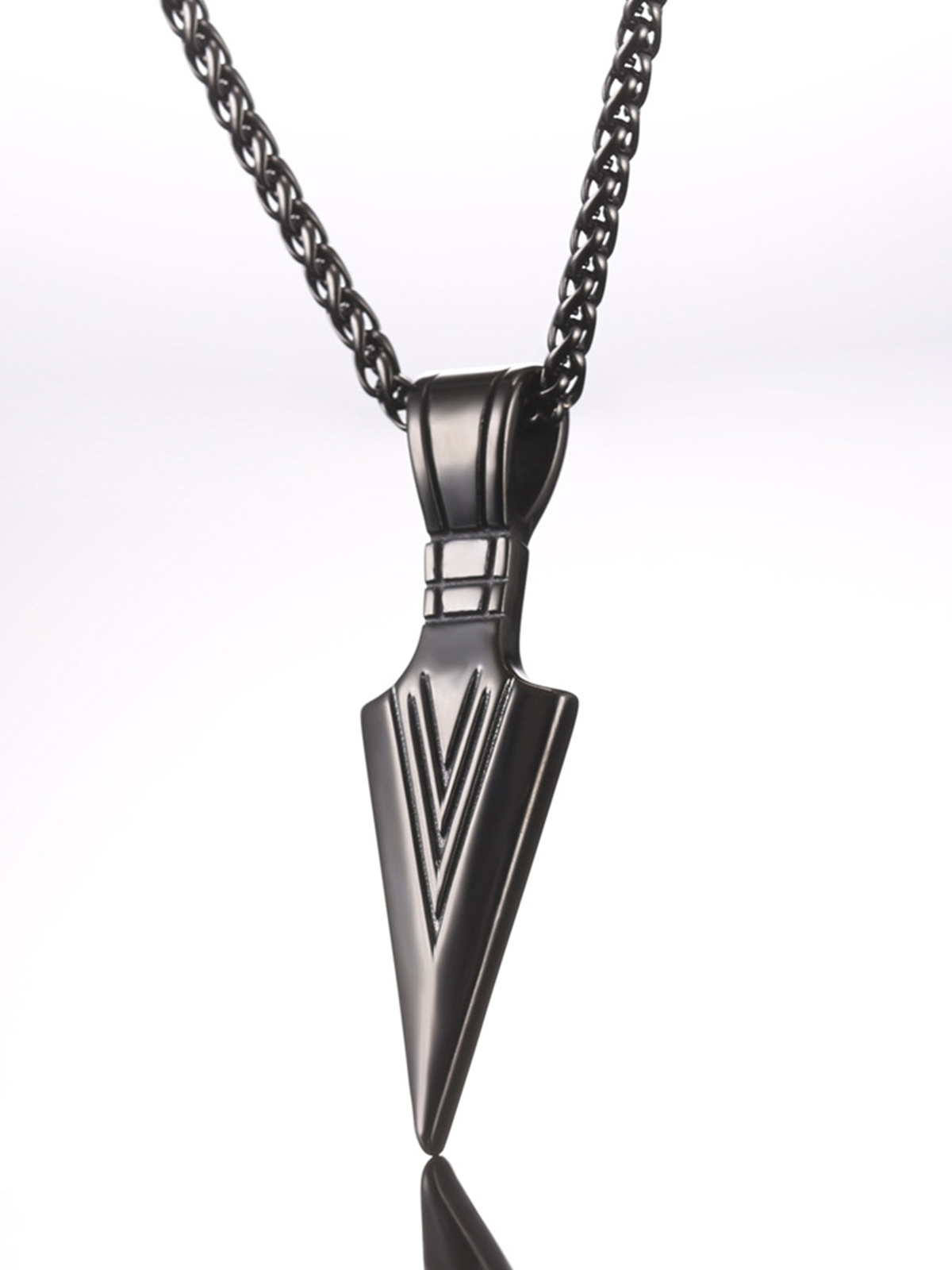 Arrowhead Necklace Spear Point Pendant in Black