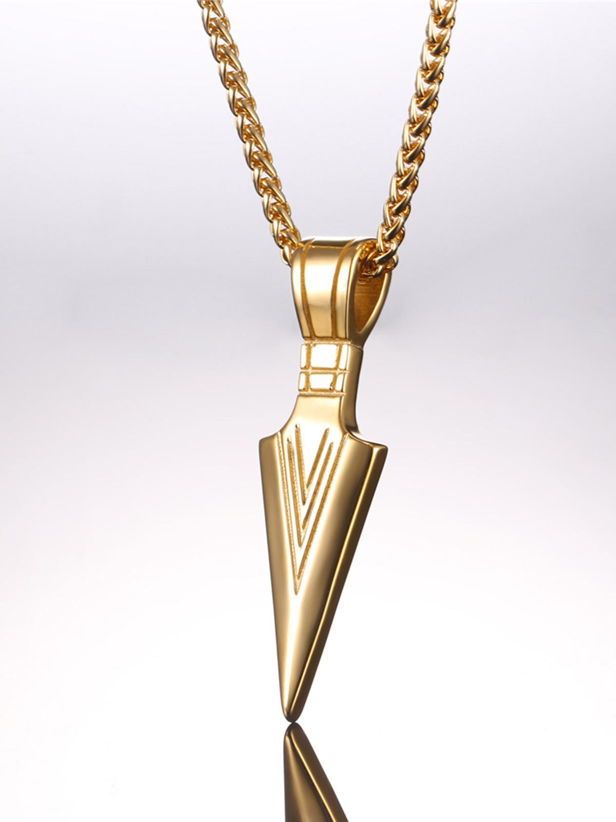Arrowhead Necklace Spear Point Pendant in 18K Gold