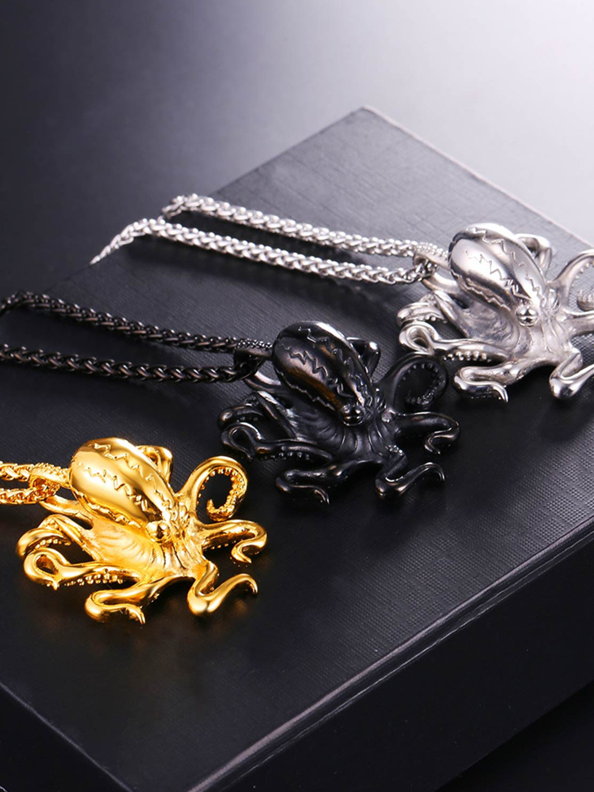 Octopus Pendant Animal Necklace in Black Plated
