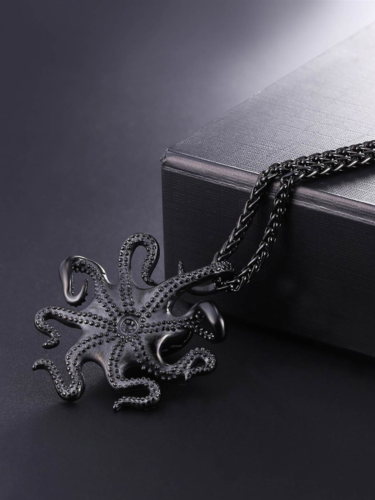 Octopus Pendant Animal Necklace in Black Plated