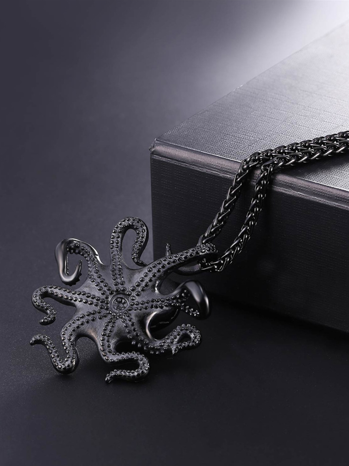 Octopus Pendant Animal Necklace in Black Plated