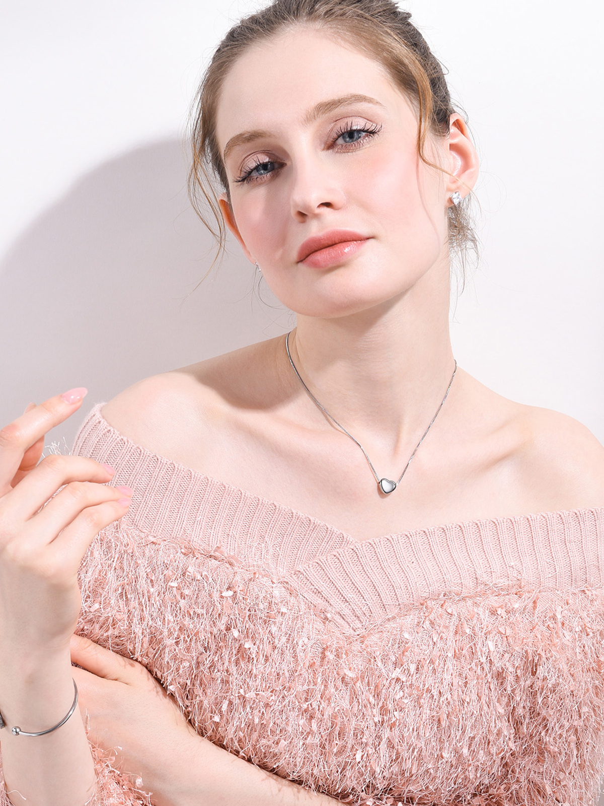 Tiny Heart Pendant Box Chain Necklace in Stainless