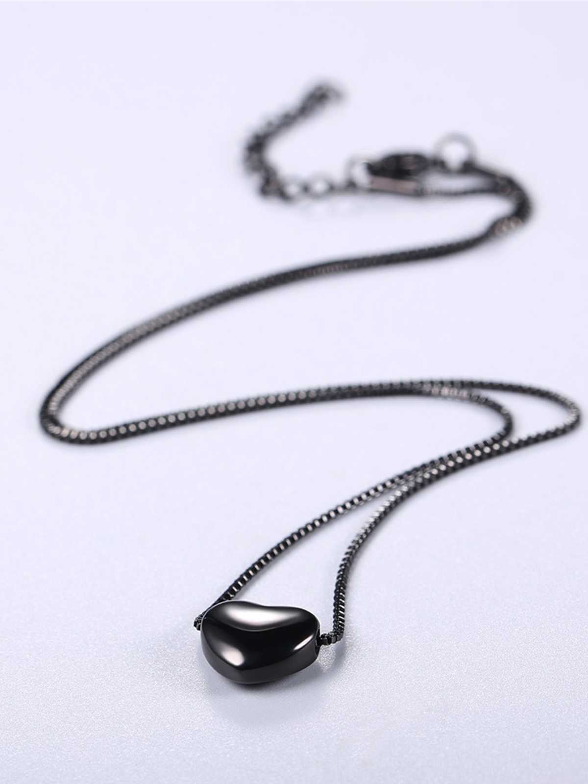 Tiny Heart Pendant Box Chain Necklace in Black Plated