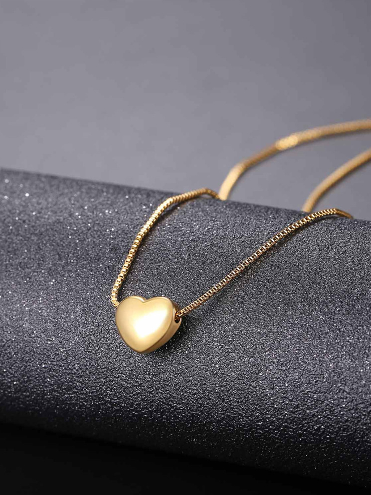 Tiny Heart Pendant Box Chain Necklace in 18K Gold Plated