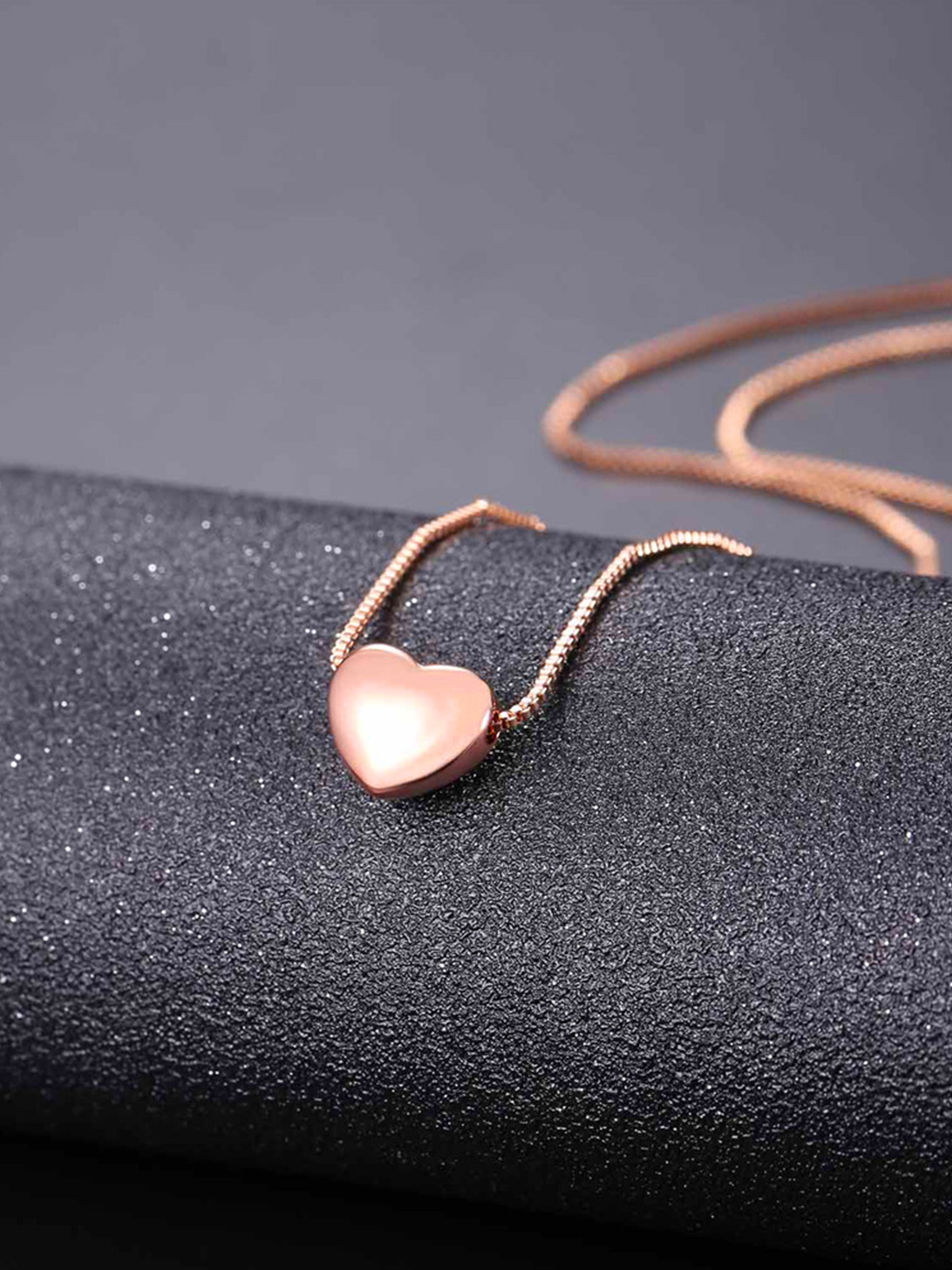 Tiny Heart Pendant Box Chain Necklace in Rose Gold Plated