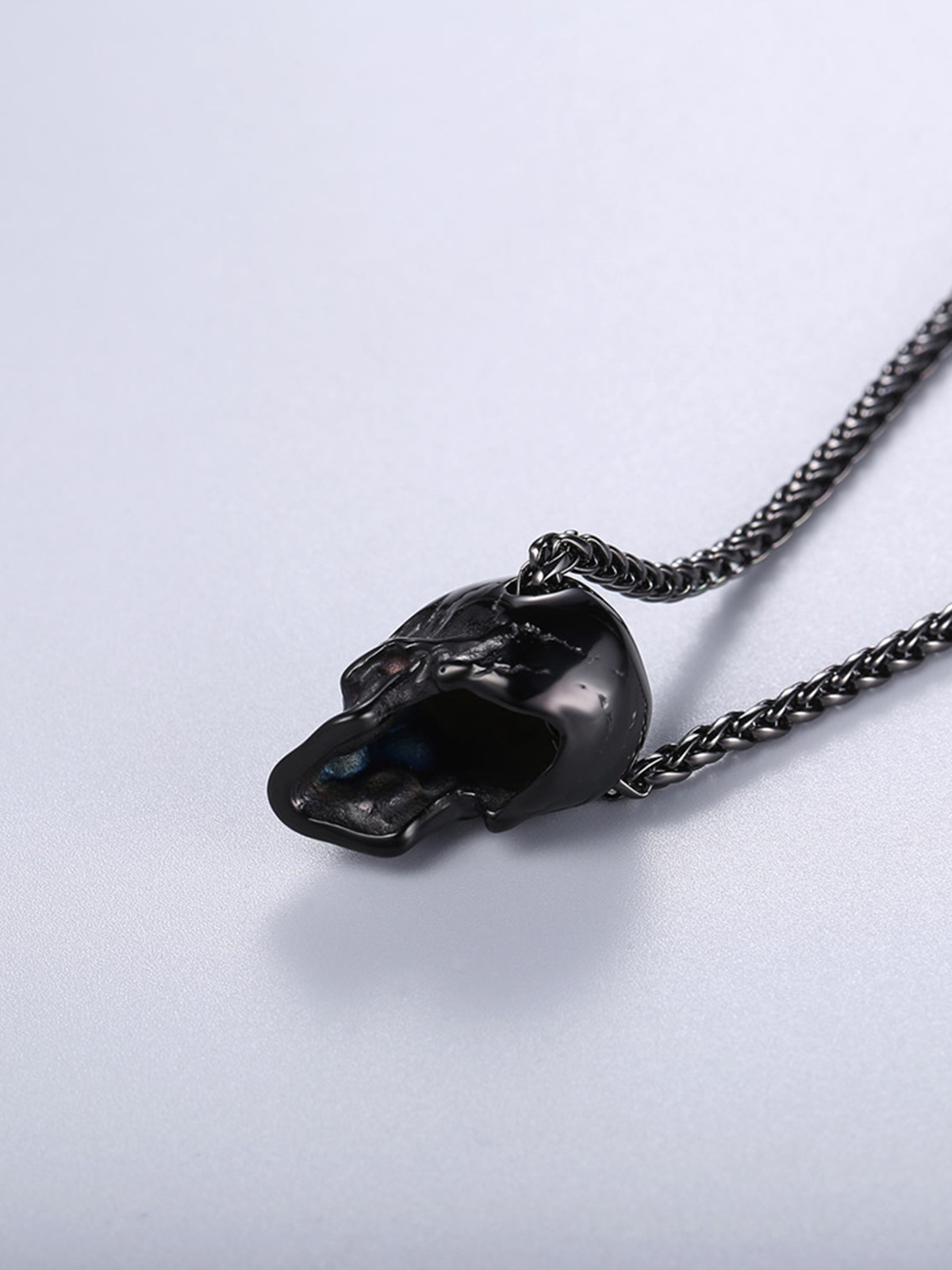Antique Skull Pendant Punk Gothic Necklace in Black