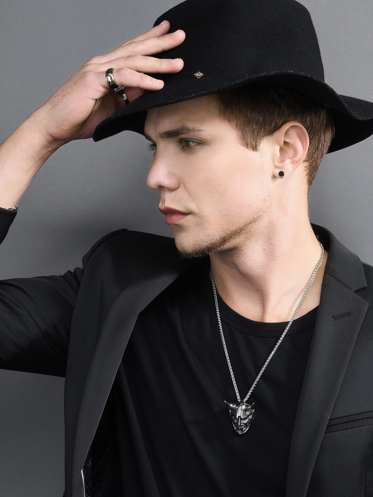 Hannya Mask Pendant Evil Demon Horn Necklace in Stainless