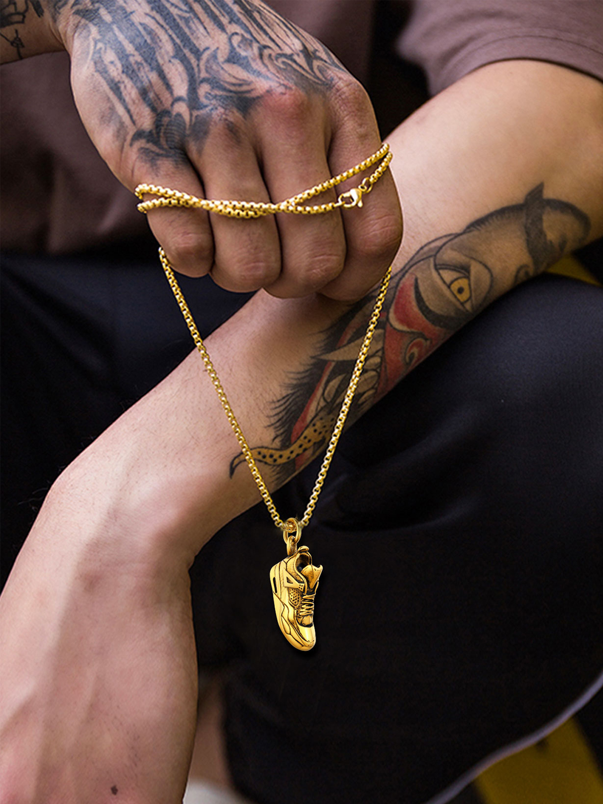 Sneaker Shoe Pendant Running Shoe Necklace in 18K Gold