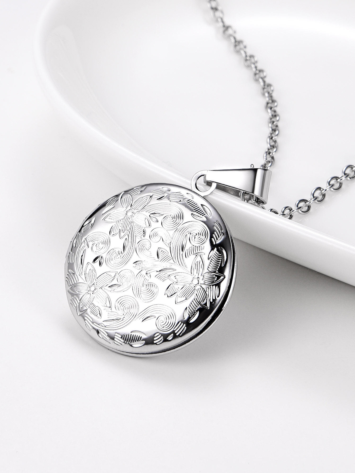 Photo Locket Pendant Flower Engraved Necklace in Stainless