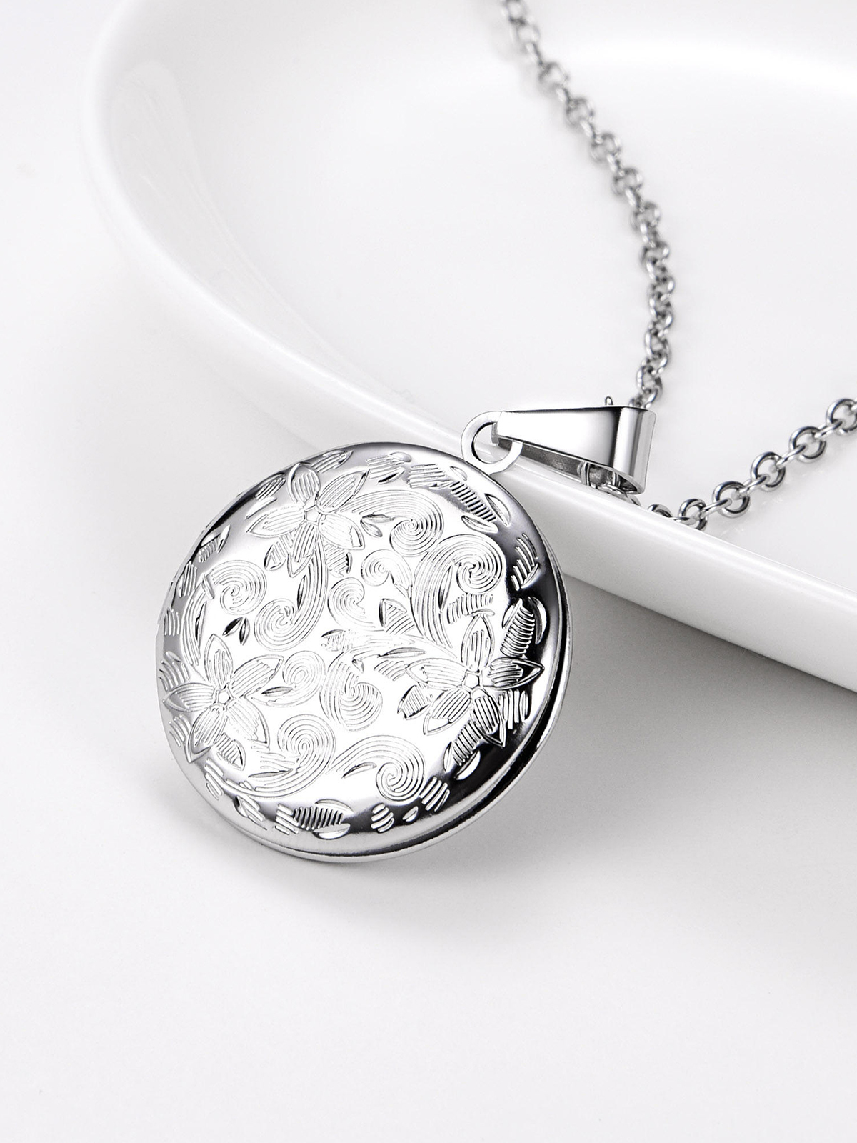Photo Locket Pendant Flower Engraved Necklace in Stainless