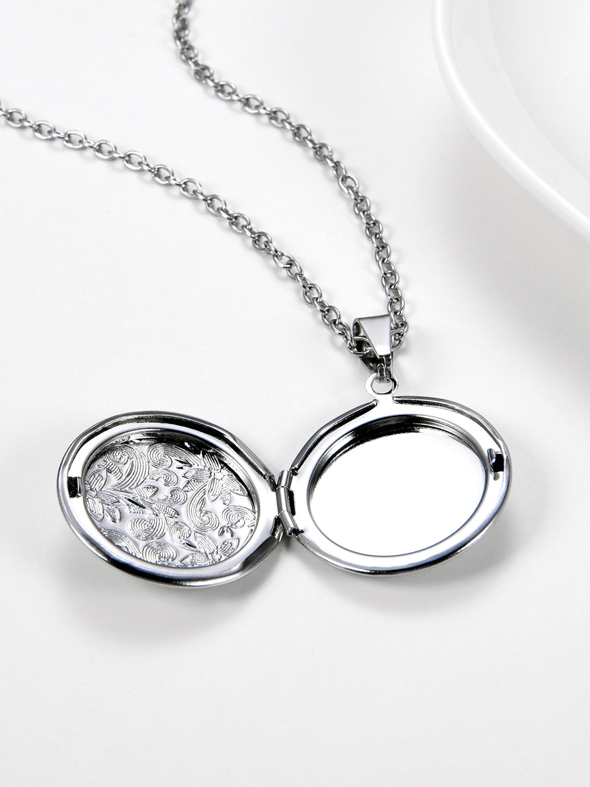 Photo Locket Pendant Flower Engraved Necklace in Stainless