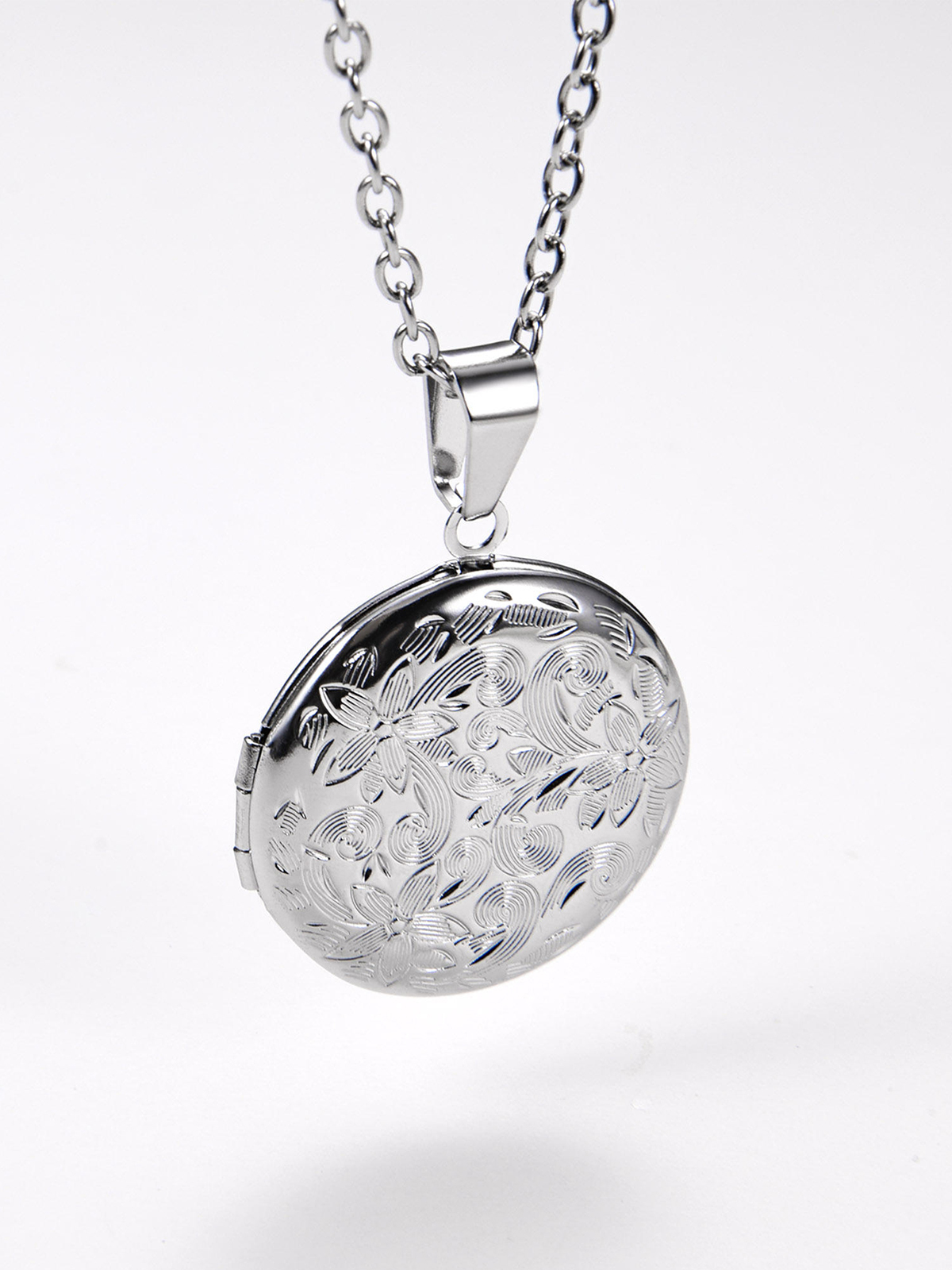 Photo Locket Pendant Flower Engraved Necklace in Stainless