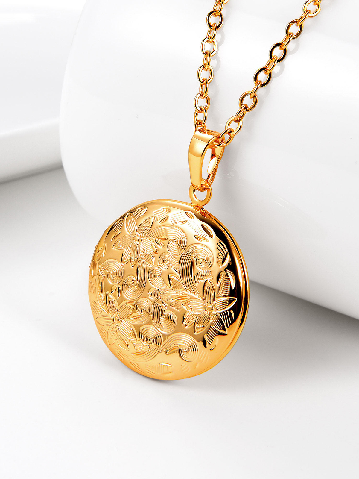 Photo Locket Pendant Flower Engraved Necklace in 18K Gold