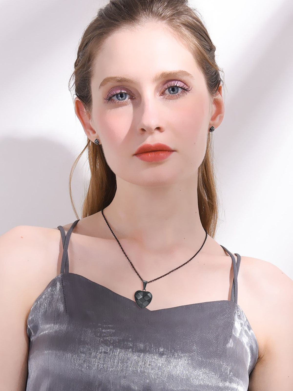 3D Facet Love Heart Pendant Necklace in Black