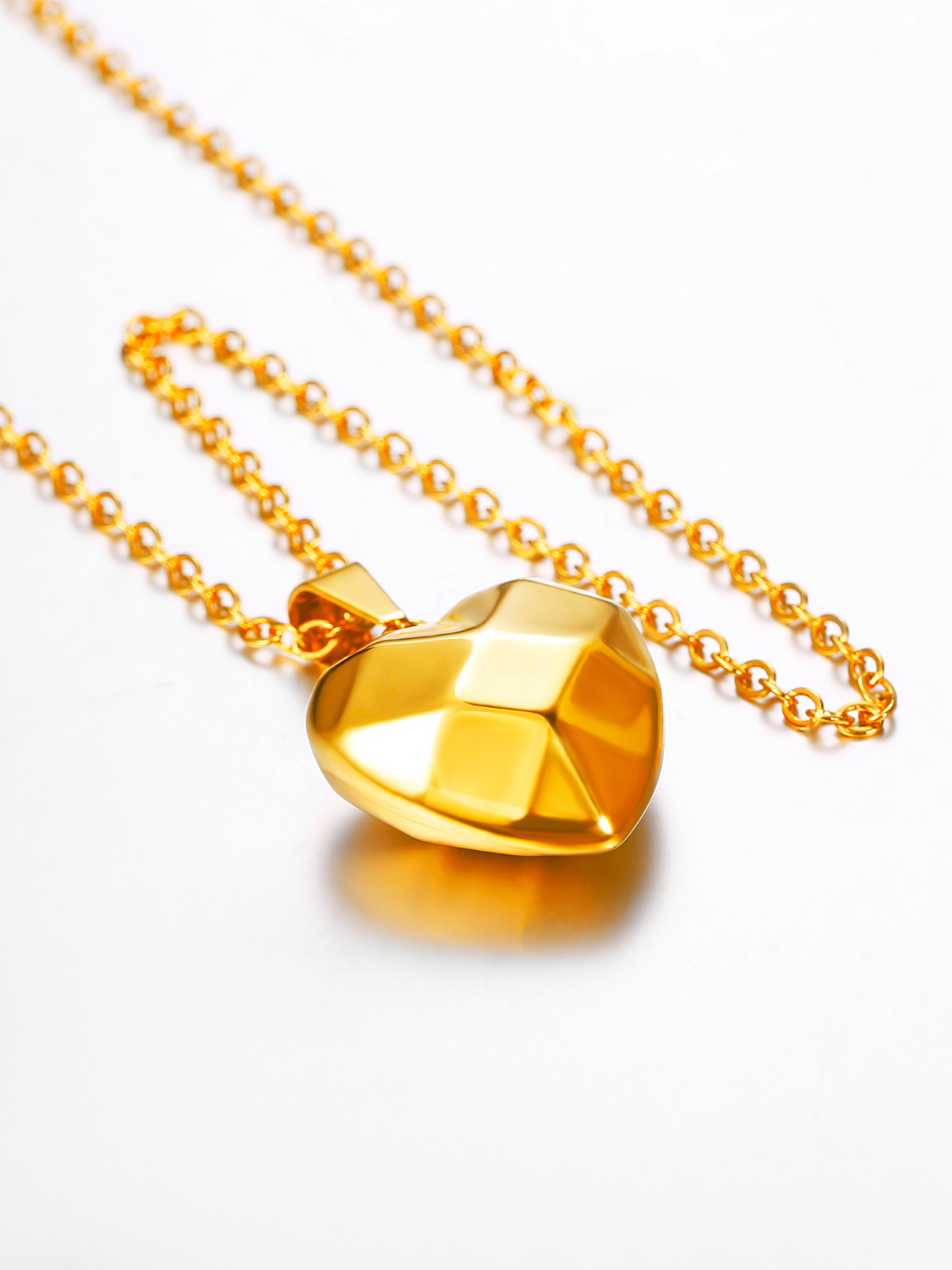 3D Facet Love Heart Pendant Necklace in 18K Gold