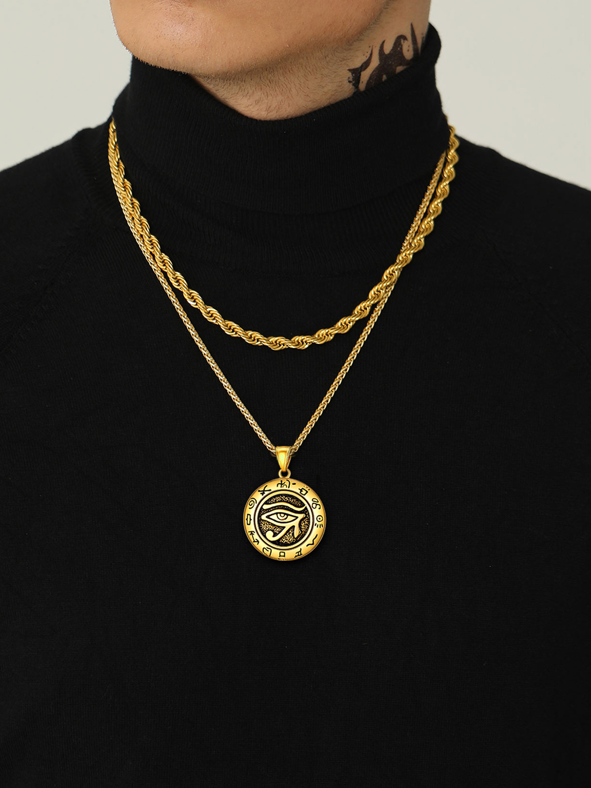 Eye of Horus Pendant Vintage Egyptian Necklace in 18K Gold