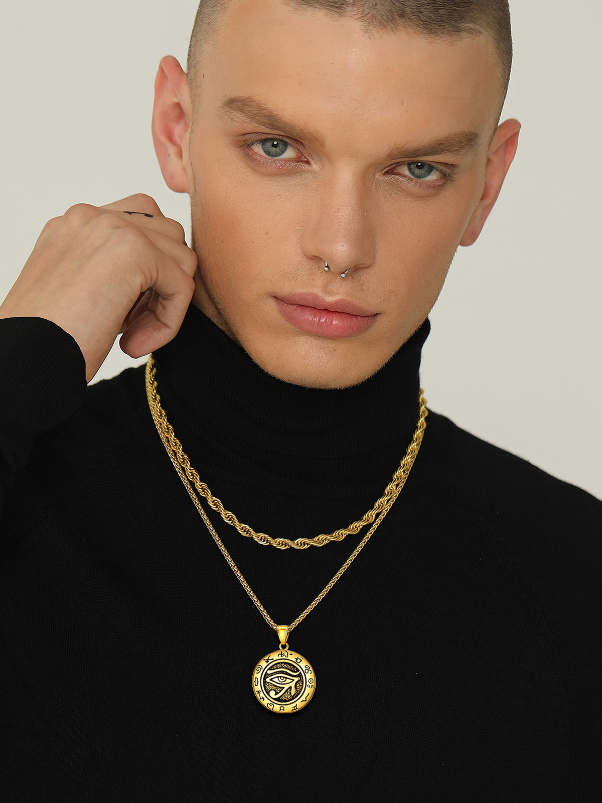 Eye of Horus Pendant Vintage Egyptian Necklace in 18K Gold