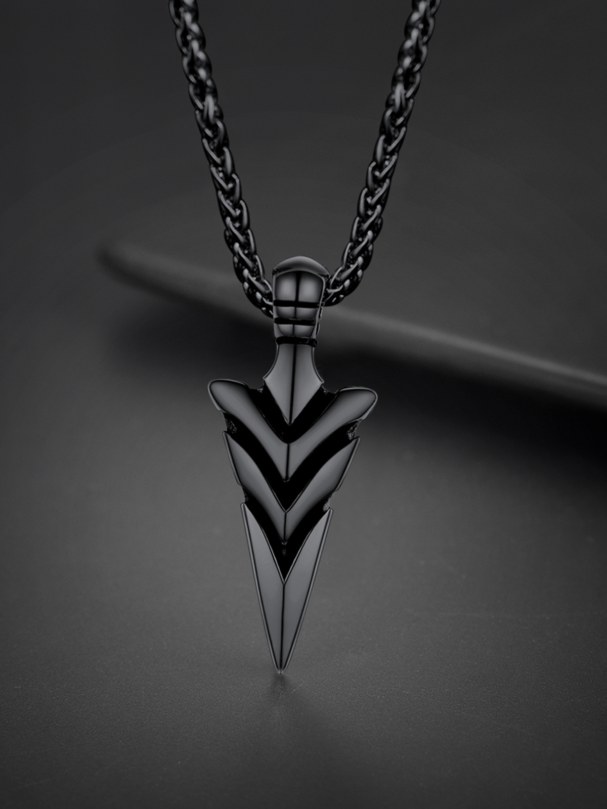 Spear Point Pendant Arrowhead Necklace in Black