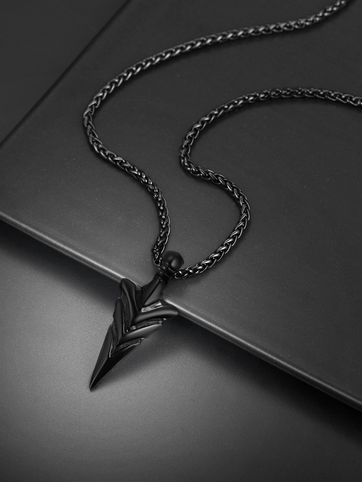 Spear Point Pendant Arrowhead Necklace in Black