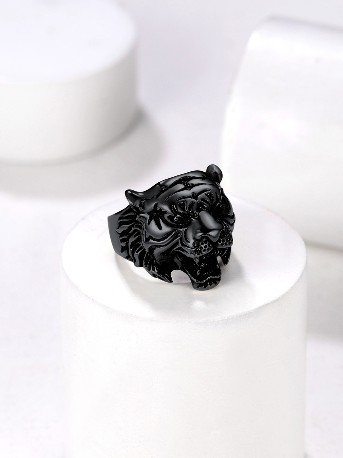 Gothic Biker Tiger Head Statement Ring in Black