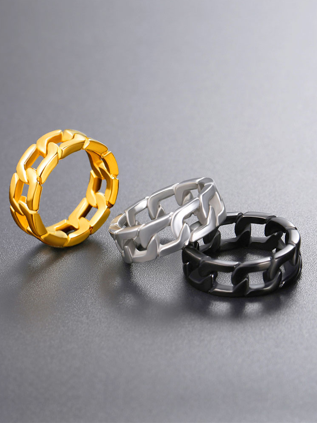 7mm Wide Band Cuban Link Chain Ring in 18K Gold