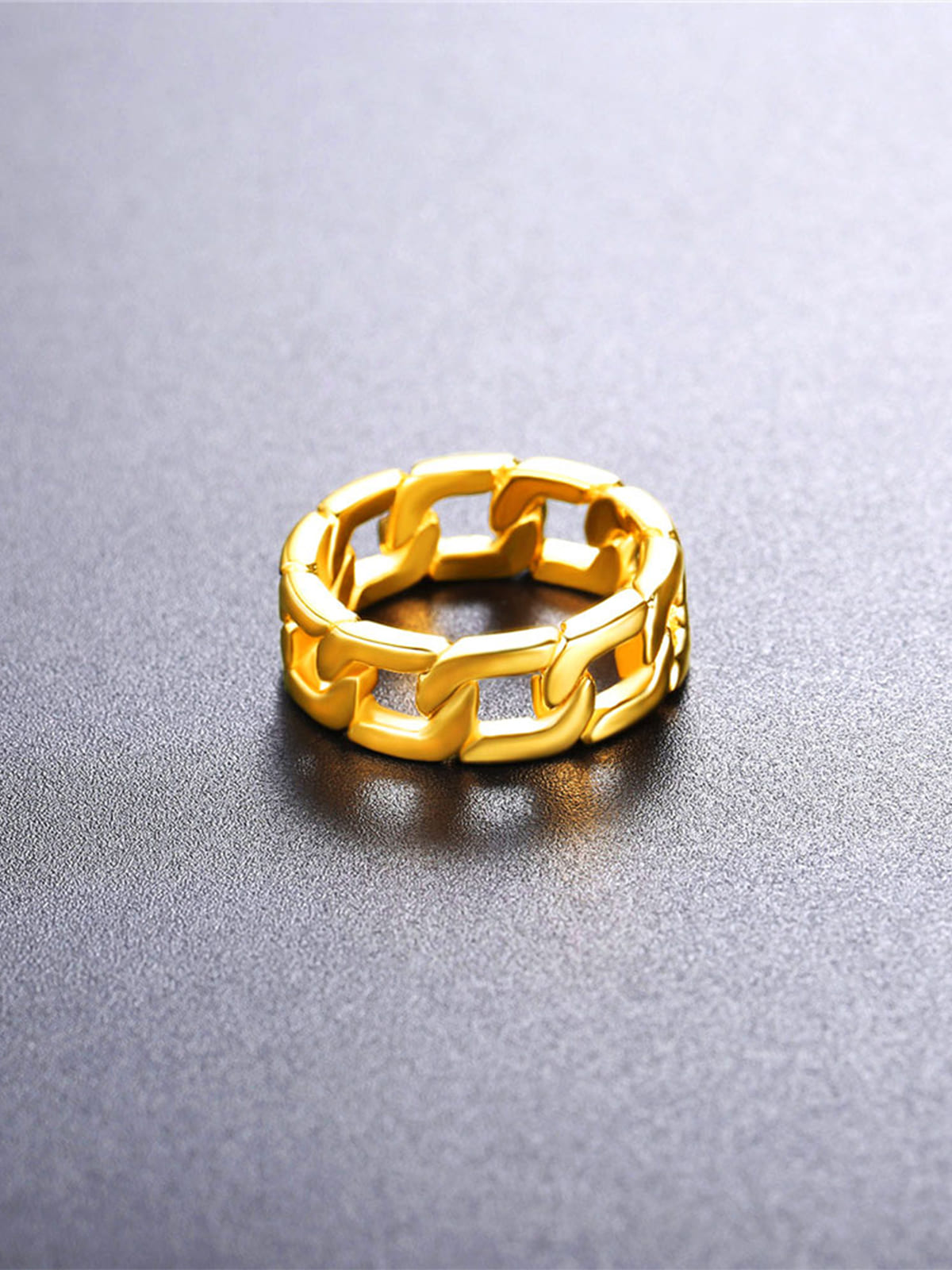 7mm Wide Band Cuban Link Chain Ring in 18K Gold