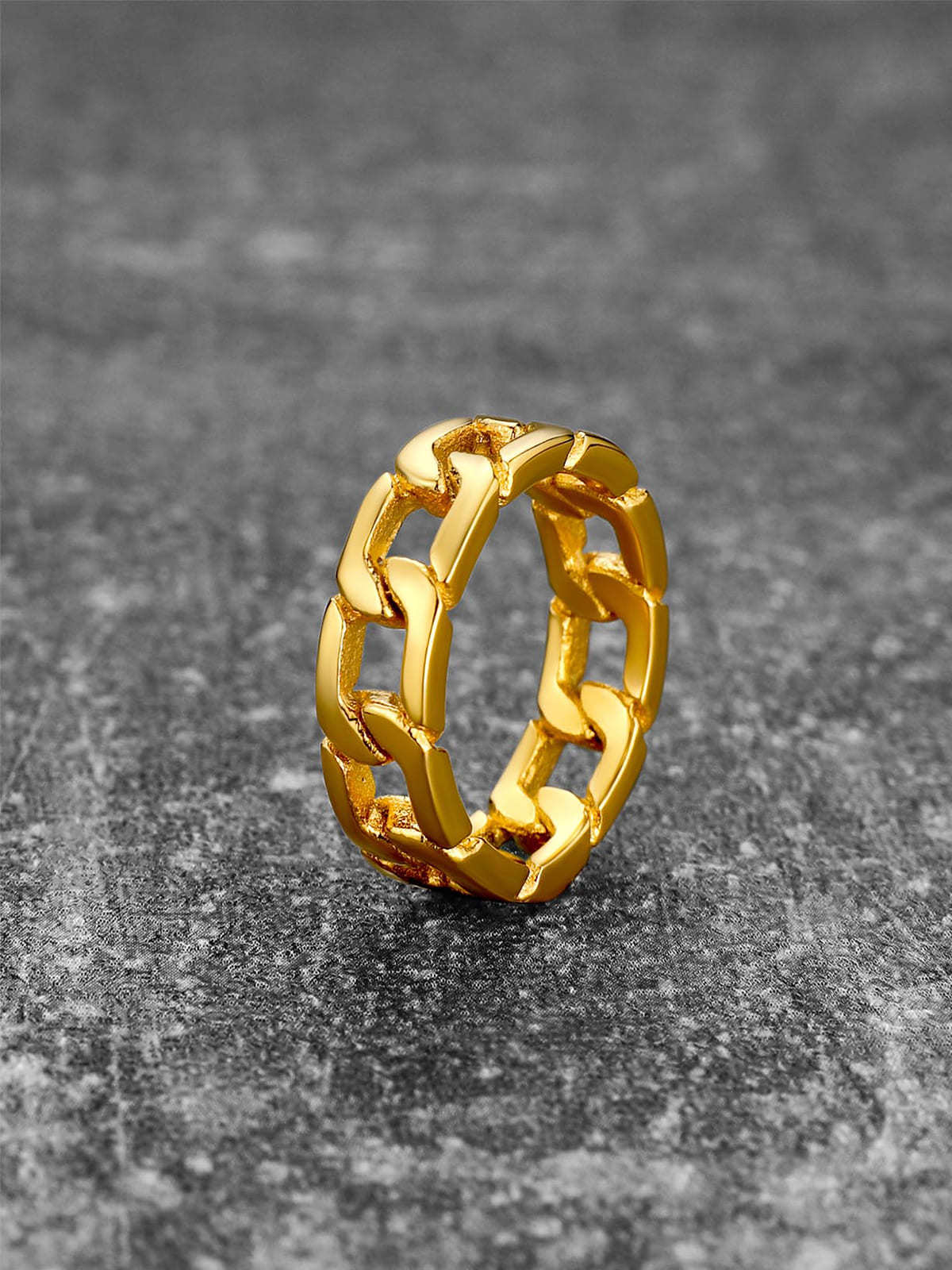 7mm Wide Band Cuban Link Chain Ring in 18K Gold