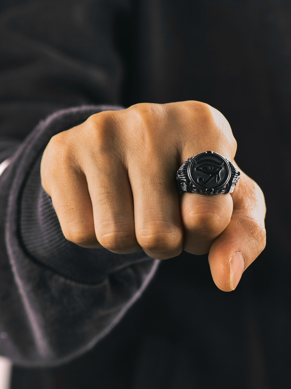 Vintage Egyptian Eye of Horus Signet Ring in Black