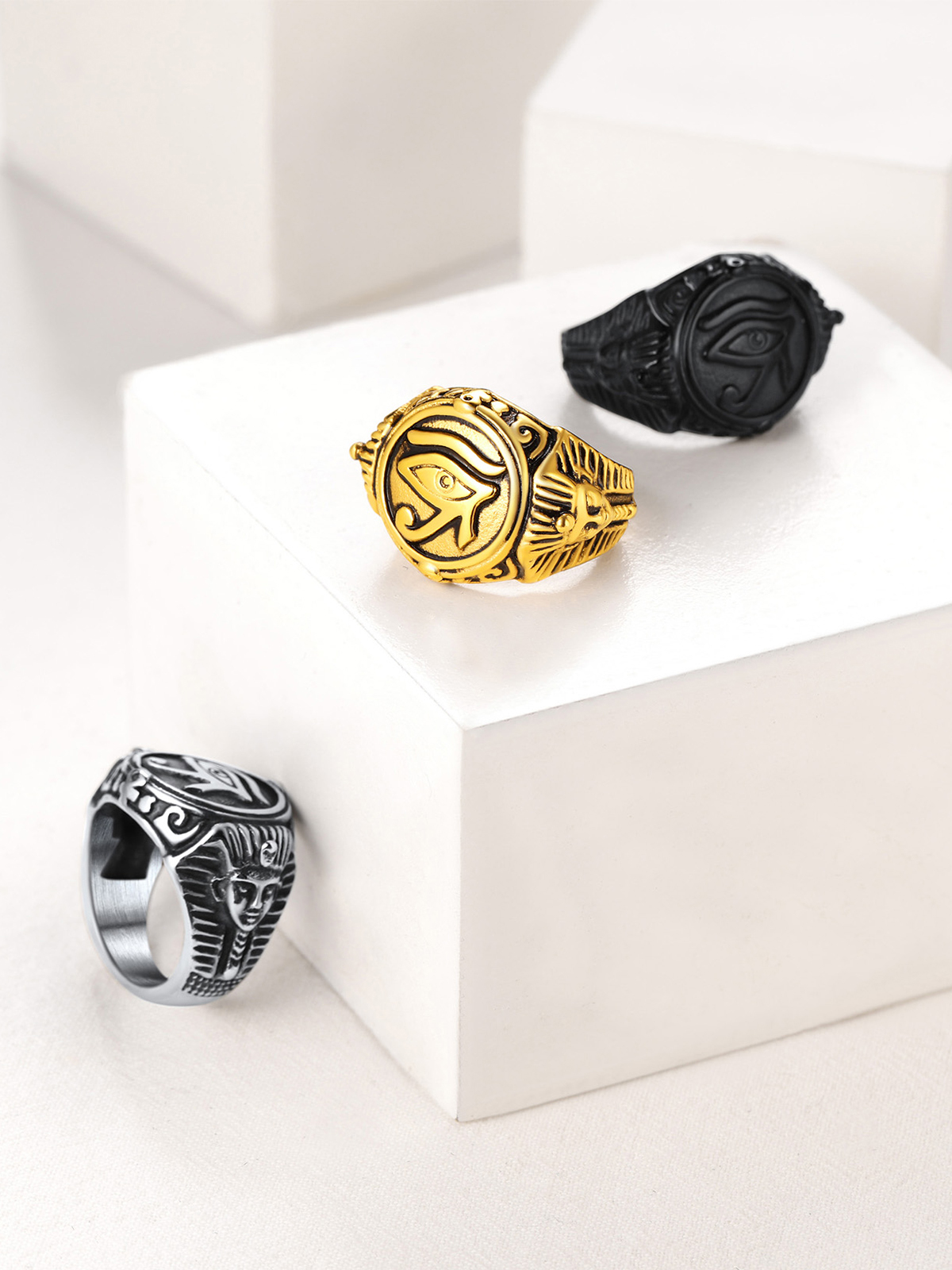 Vintage Egyptian Eye of Horus Signet Ring in Black