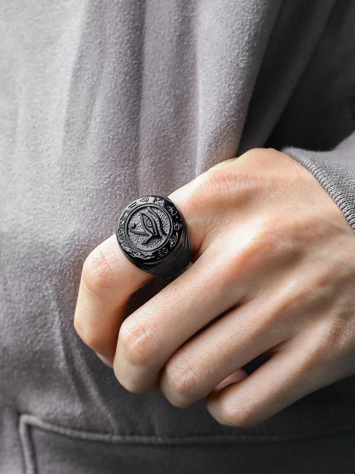Vintage Egyptian Eye of Horus Ankh Cross Ring in Black Plated
