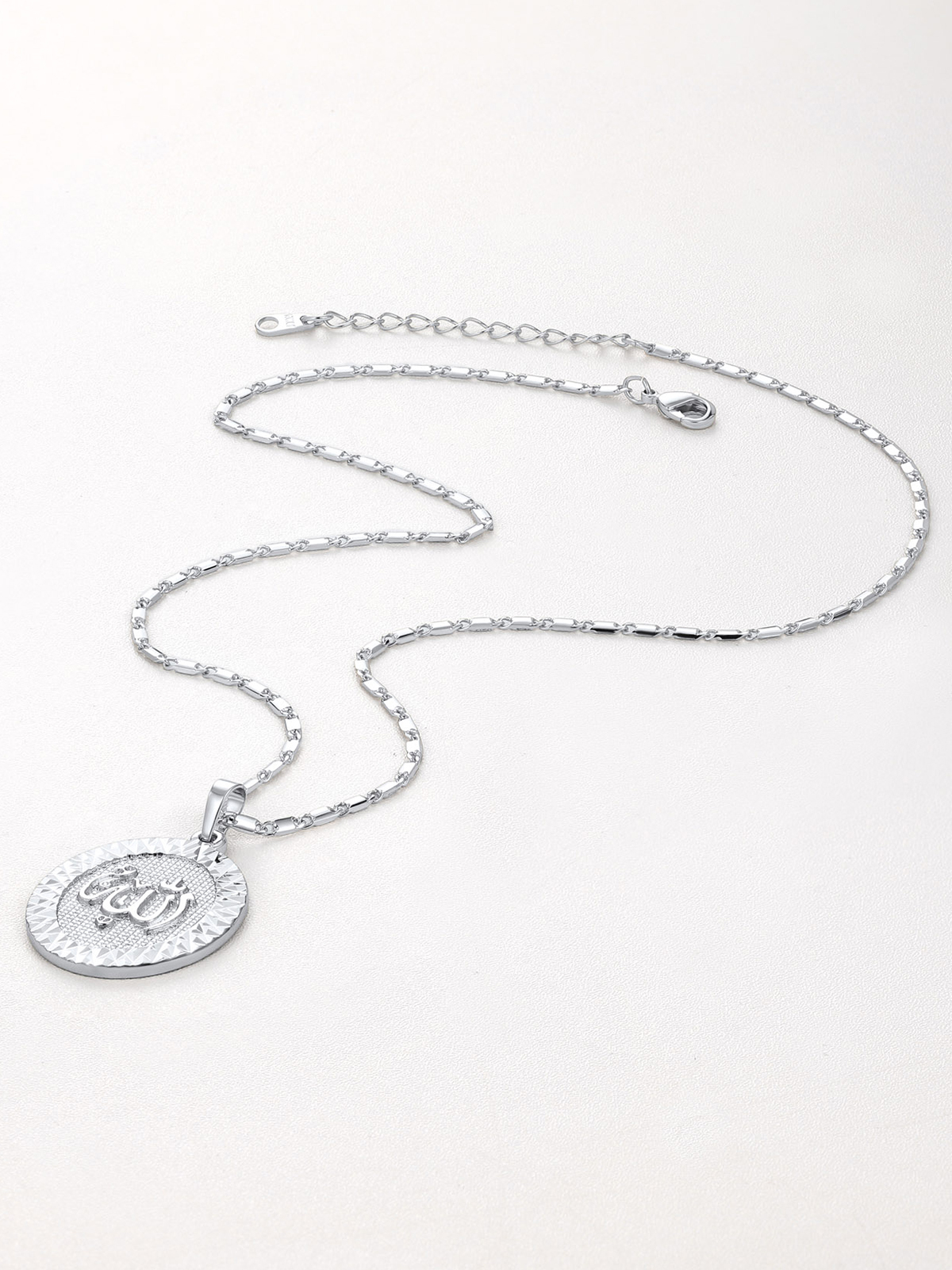 Oval Allah Pendant Muslim Islamic Necklace in Platinum